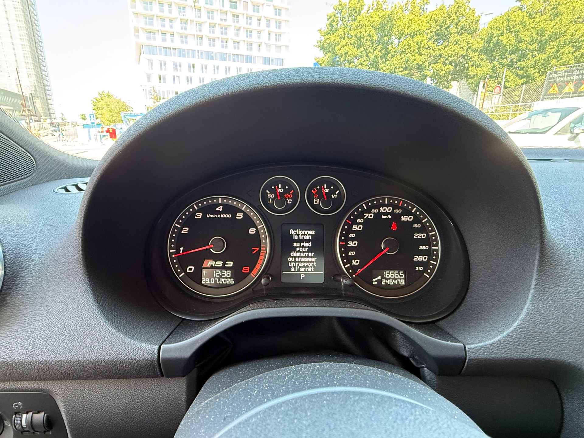 AUDI RS3 Sportback 2.5 TFSI quattro S-tronic-image-8