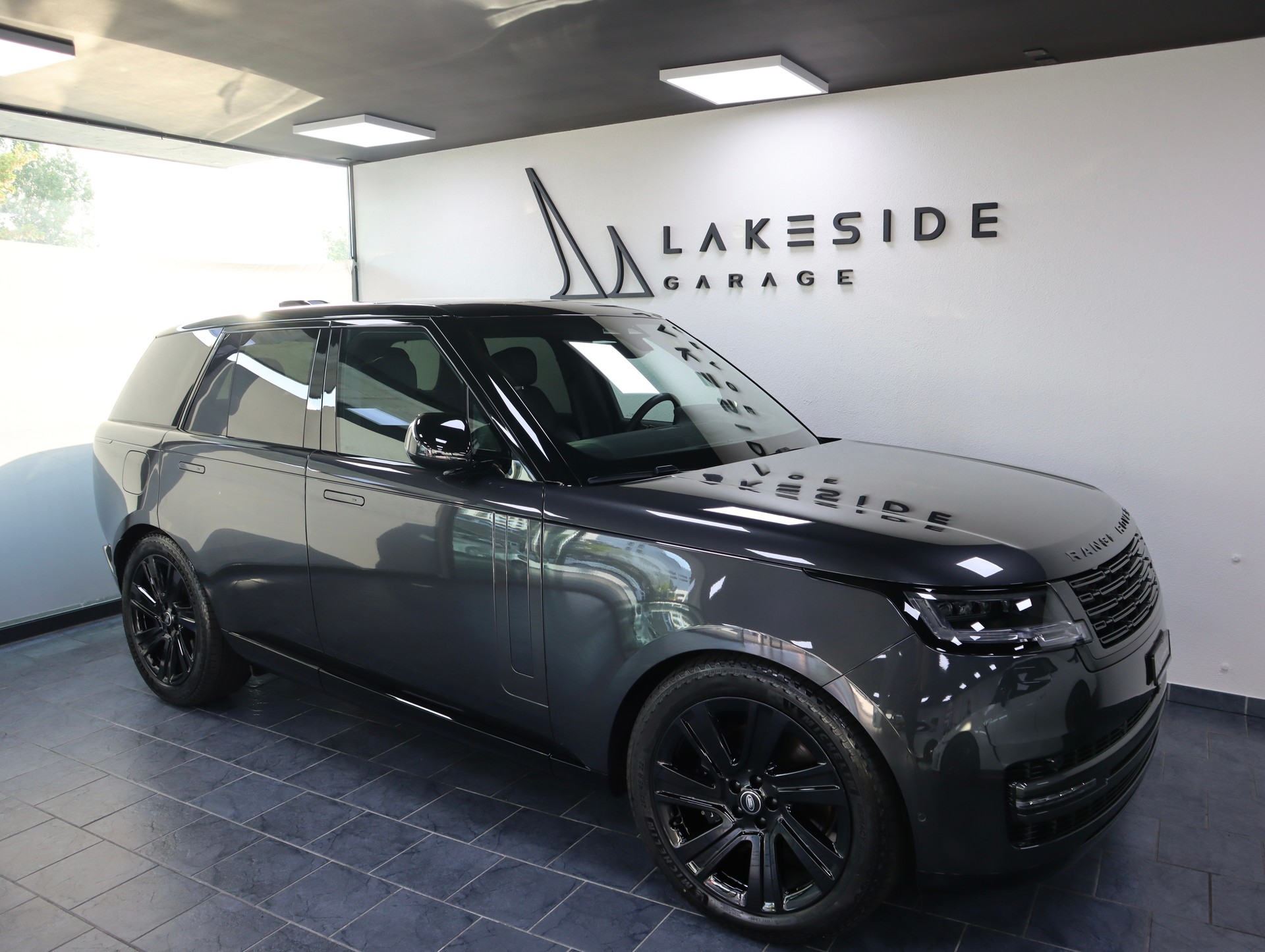LAND ROVER Range Rover D350 3.0D I6 MHEV HSE Automatic-showroom-element-2