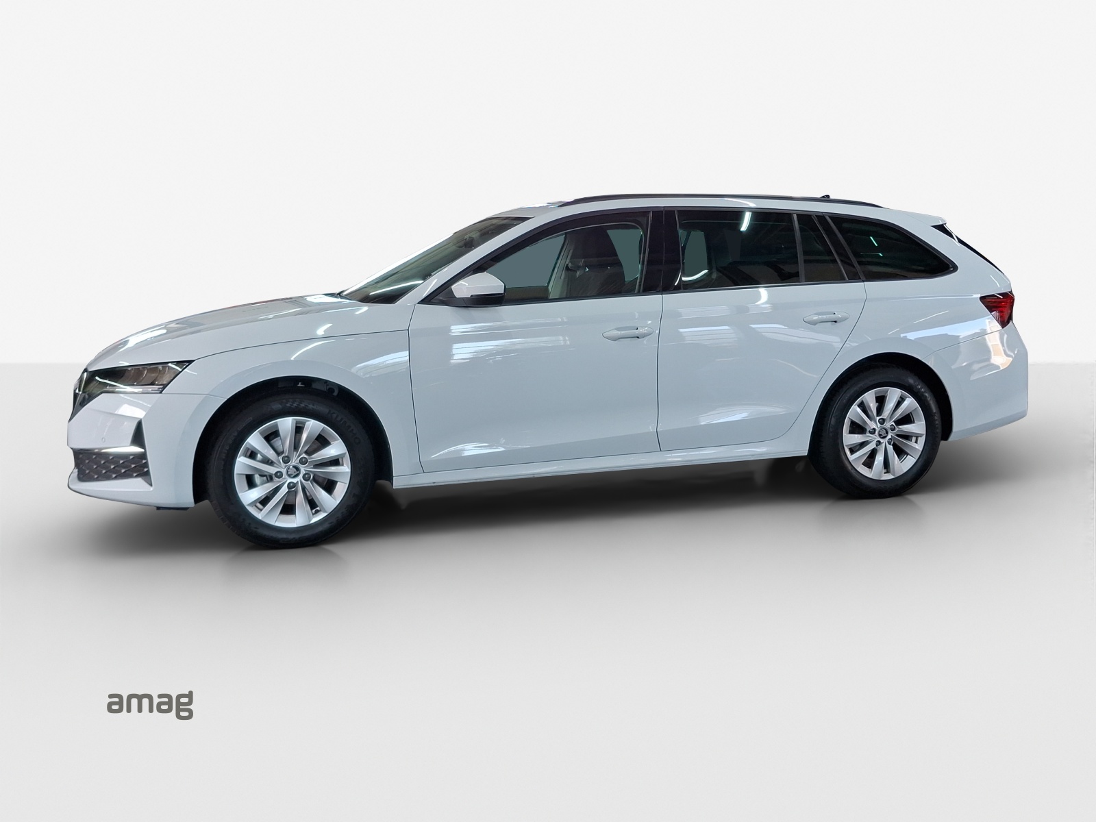 SKODA Octavia Combi 1.5 TSI mHEV DSG Dynamic-showroom-element-1