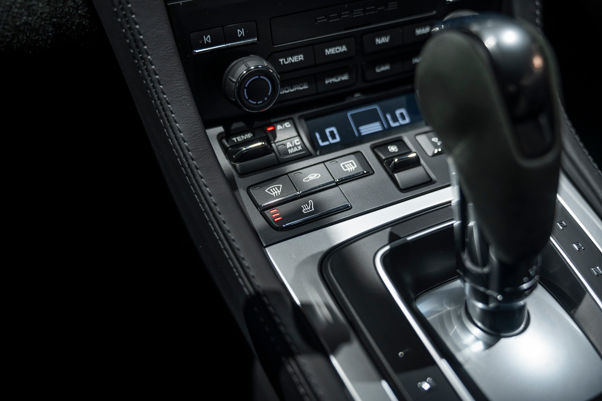 PORSCHE 718 Cayman GTS 4.0 PDK-image-12