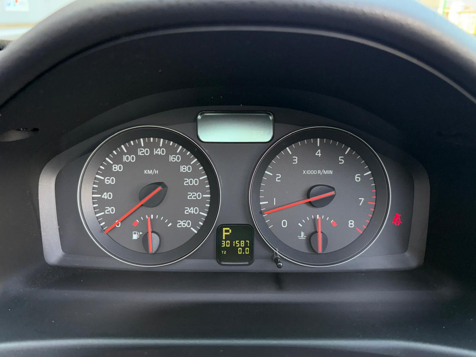 VOLVO C70 2.4 Aut Momentum Leder-image-15