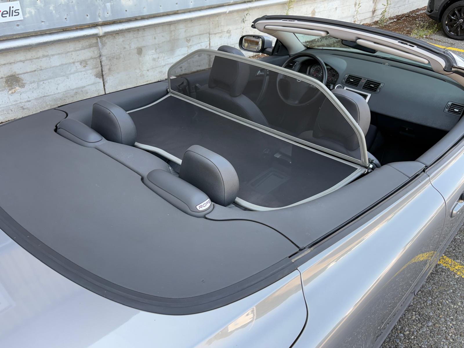VOLVO C70 2.4 Aut Momentum Leder-image-12