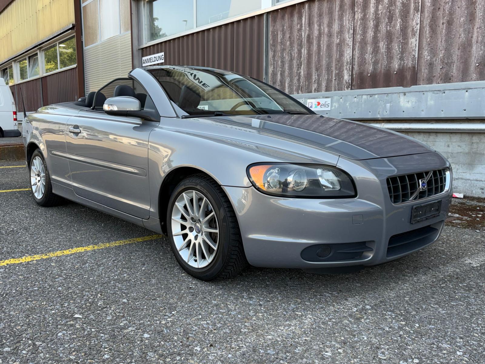 VOLVO C70 2.4 Aut Momentum Leder