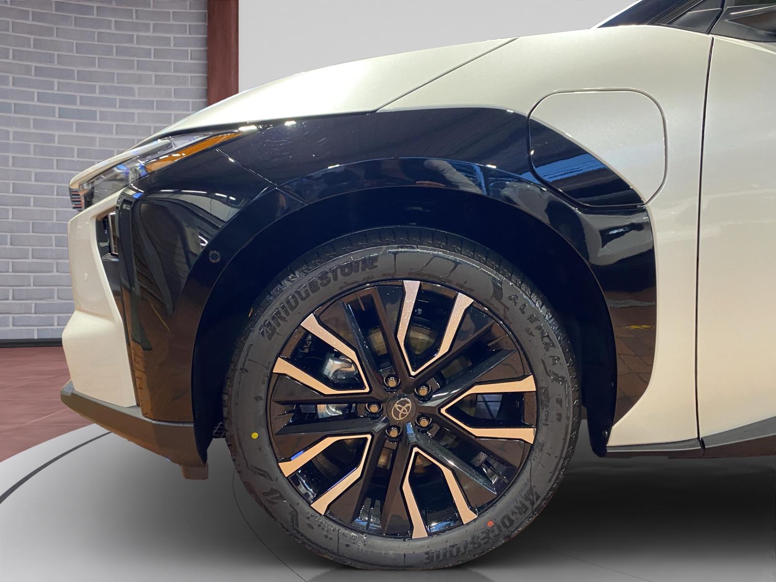 TOYOTA bZ4X Premium AWD-image-9