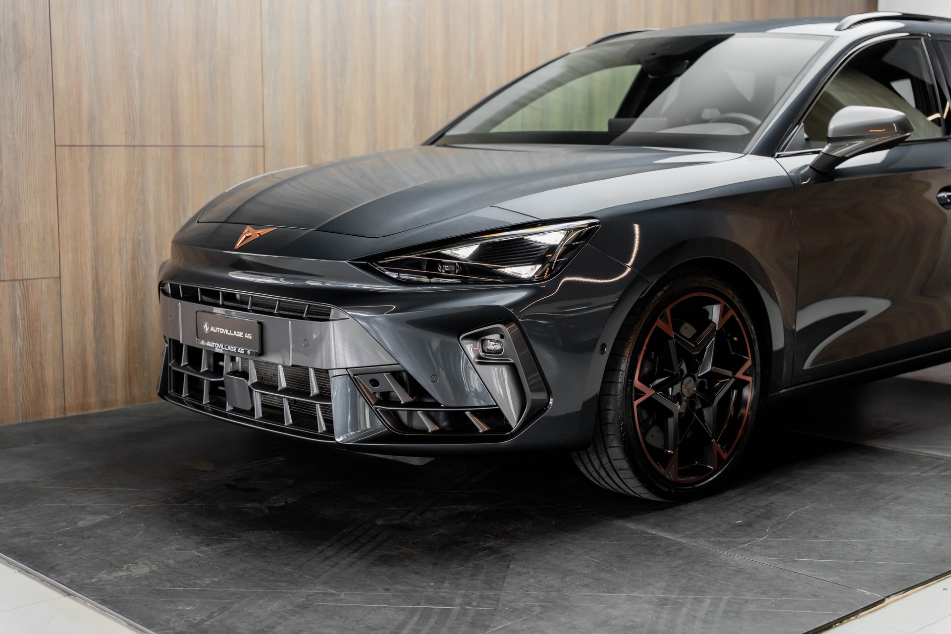 CUPRA LEON ST 2.0 TSI VZ DSG 4Drive-image-26