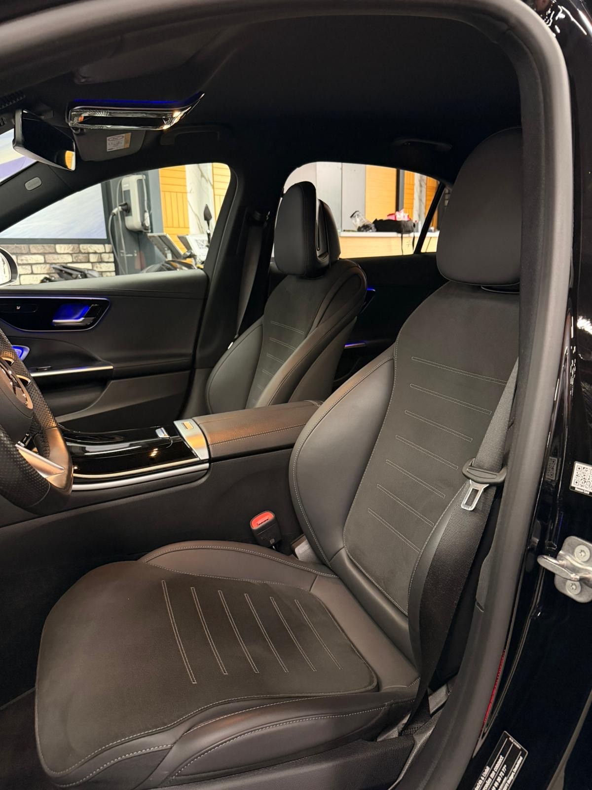 MERCEDES-BENZ C 180 AMG (C63s AMG Bodykit) Limited Black&Silver Performance 5 Jahre Werksgarantie & Gratisservice-image-12