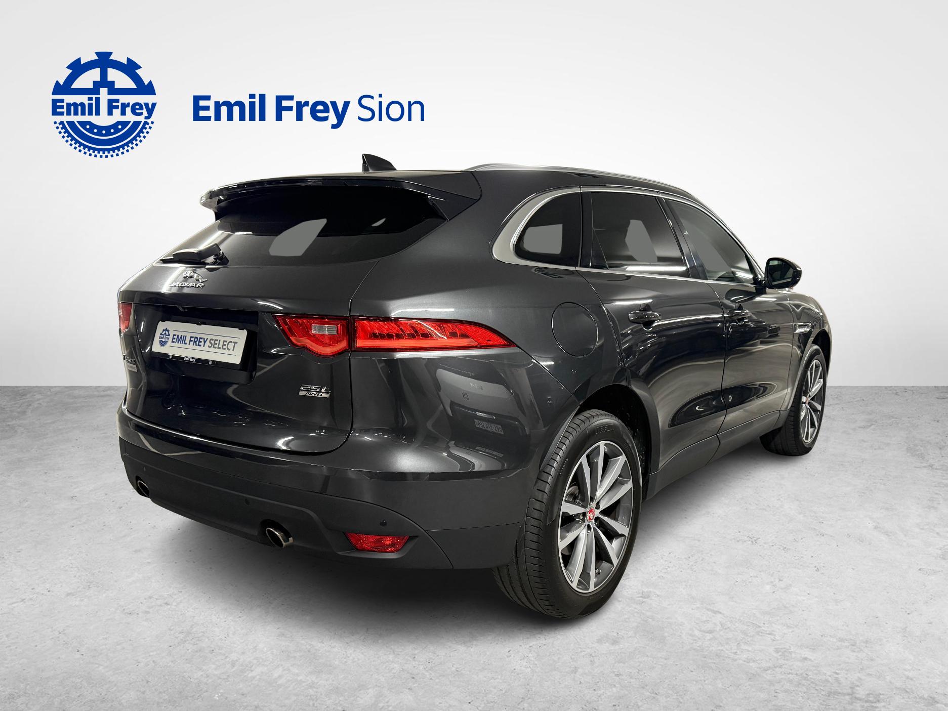 JAGUAR F-Pace 2.0 T 250 Advantage AWD-showroom-element-2