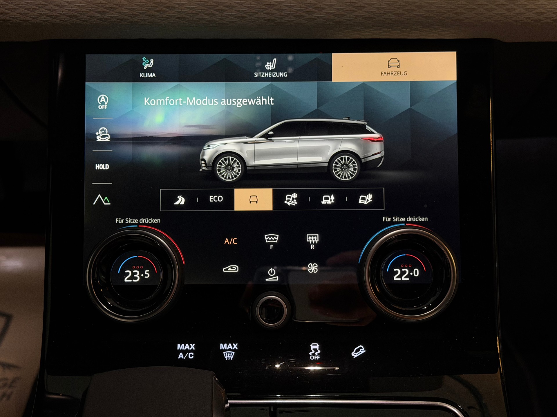 LAND ROVER Range Rover Velar R-Dynamic P 250 S Automatic-image-19