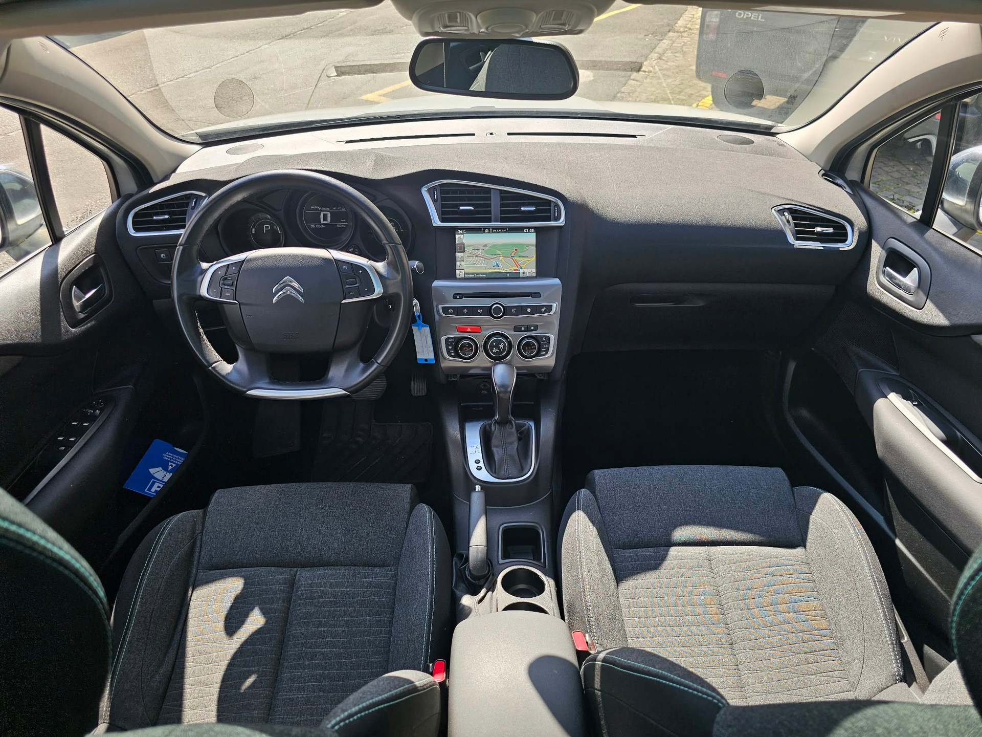 CITROEN C4 1.2 Pure Tech Feel Edition Automatic-image-8