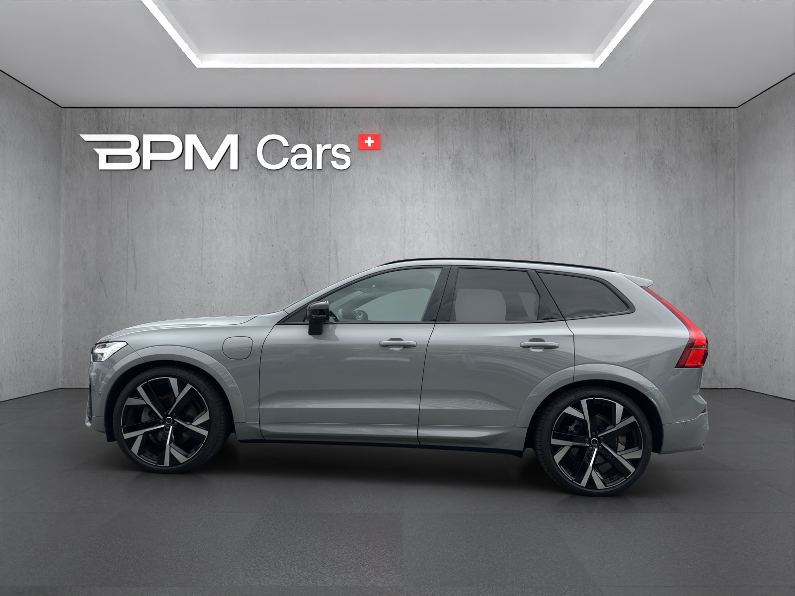 VOLVO XC60 2.0 T8 TE Black Edition eAWD-image-14
