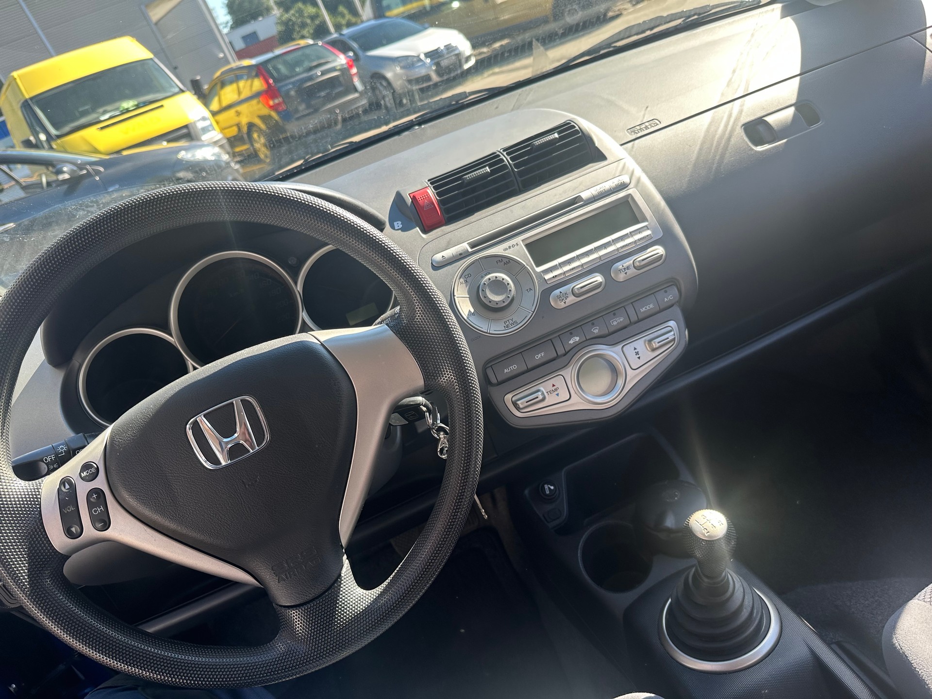 HONDA Jazz 1.4i ES-image-11