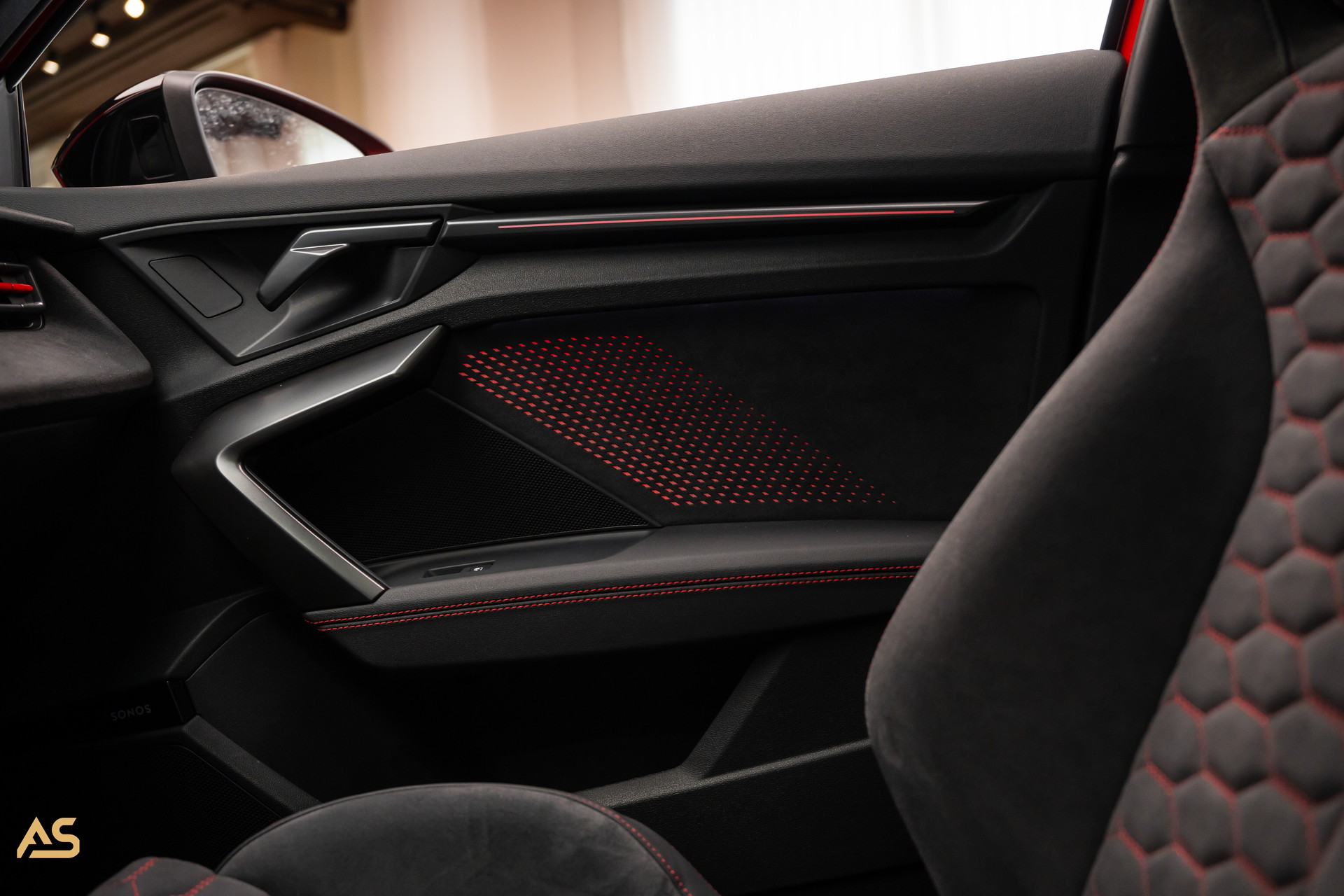AUDI RS3 Sportback 2.5 TSI Facelift *PROGRESSIVE RED* TRAUM | R8-SCHALENSITZE | PANORAMA | CARBON | WERKSGARANTIE-image-22