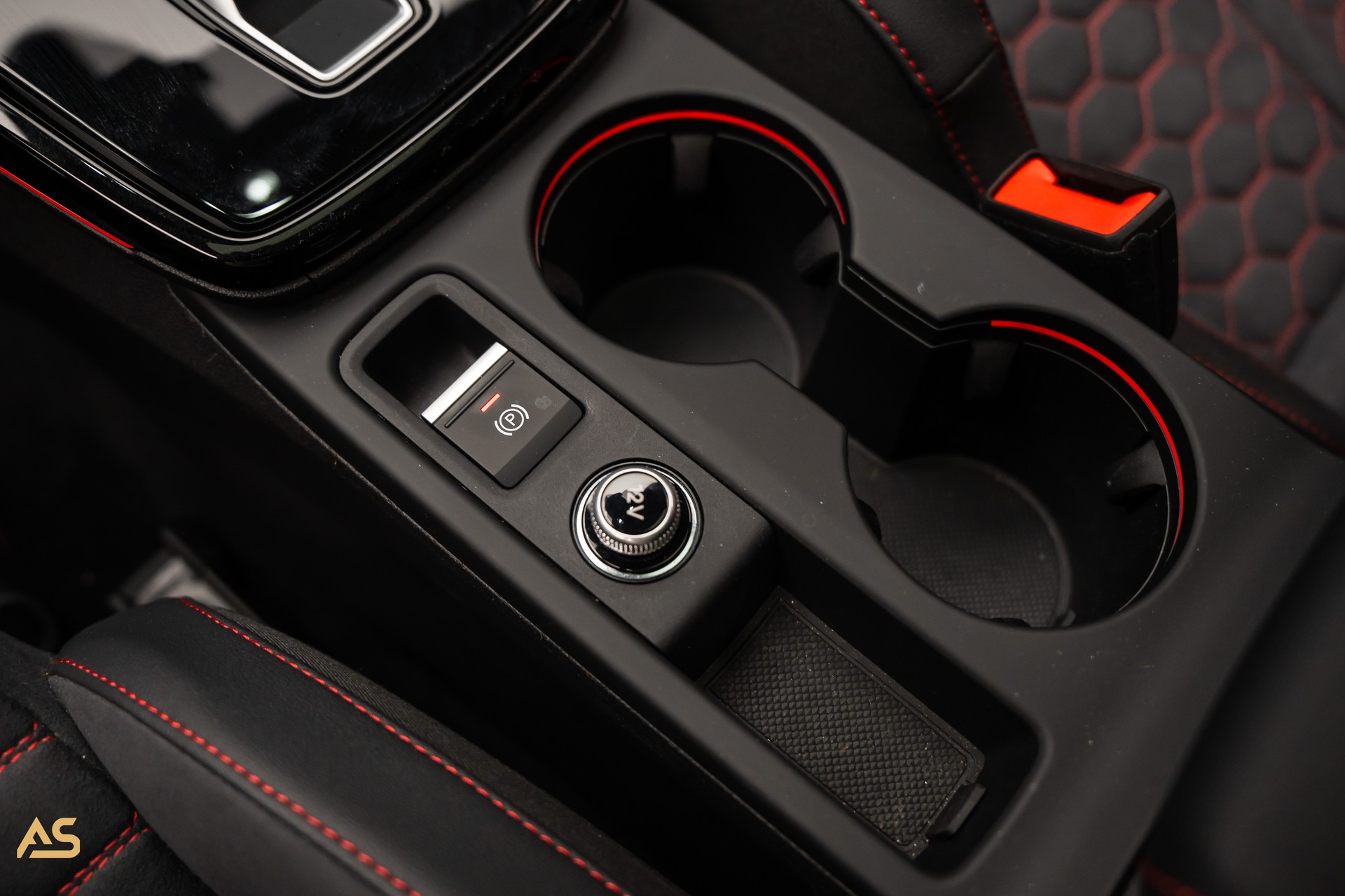 AUDI RS3 Sportback 2.5 TSI Facelift *PROGRESSIVE RED* TRAUM | R8-SCHALENSITZE | PANORAMA | CARBON | WERKSGARANTIE-image-21