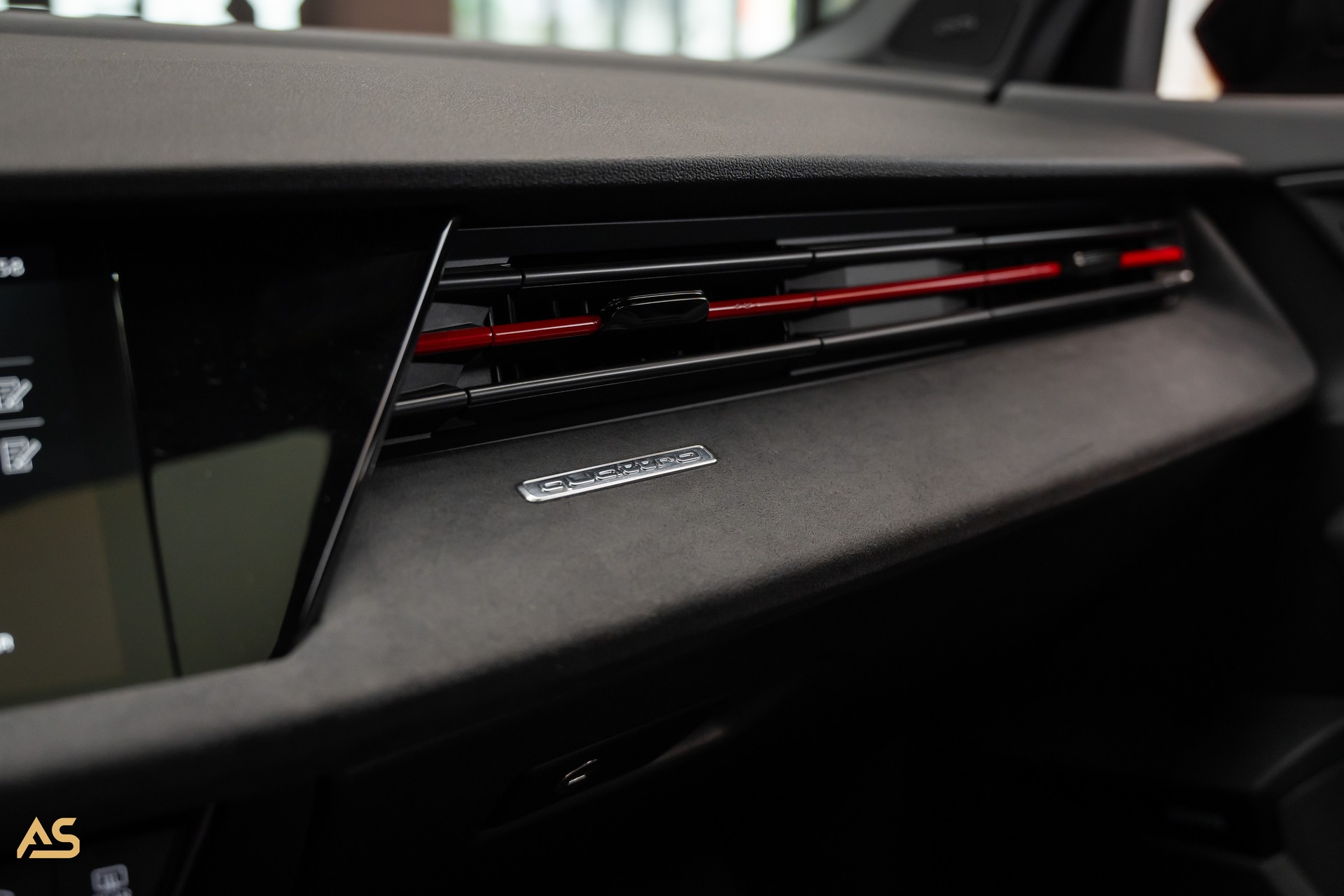 AUDI RS3 Sportback 2.5 TSI Facelift *PROGRESSIVE RED* TRAUM | R8-SCHALENSITZE | PANORAMA | CARBON | WERKSGARANTIE-image-23