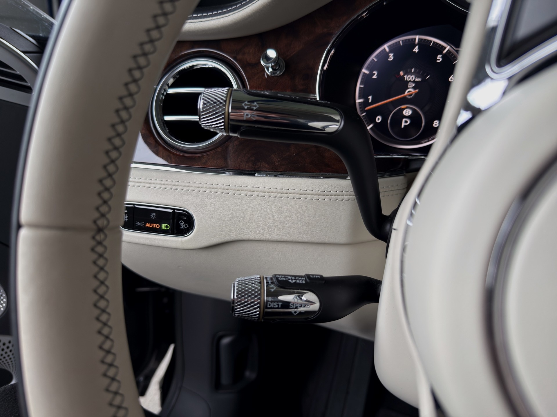 BENTLEY Continental GT 6.0 W12-image-13