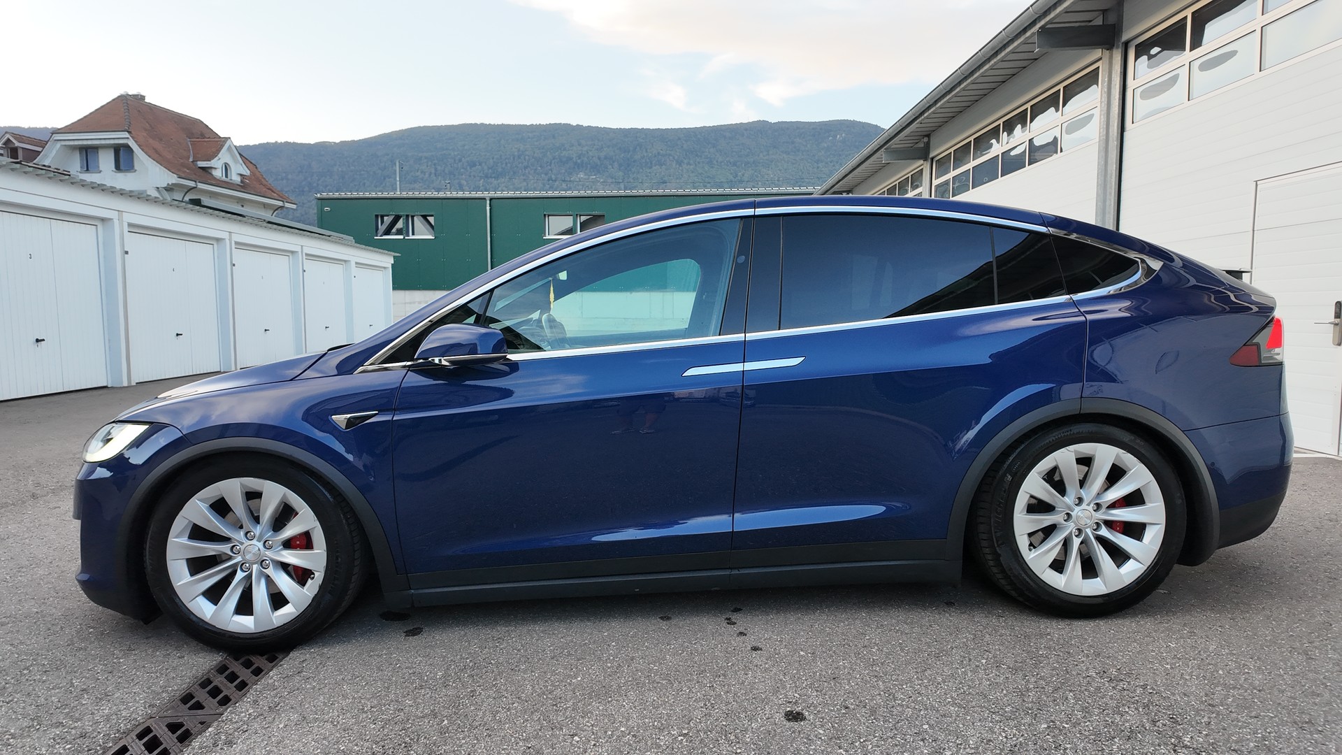 TESLA Model X Ludicrous Performance-image-6