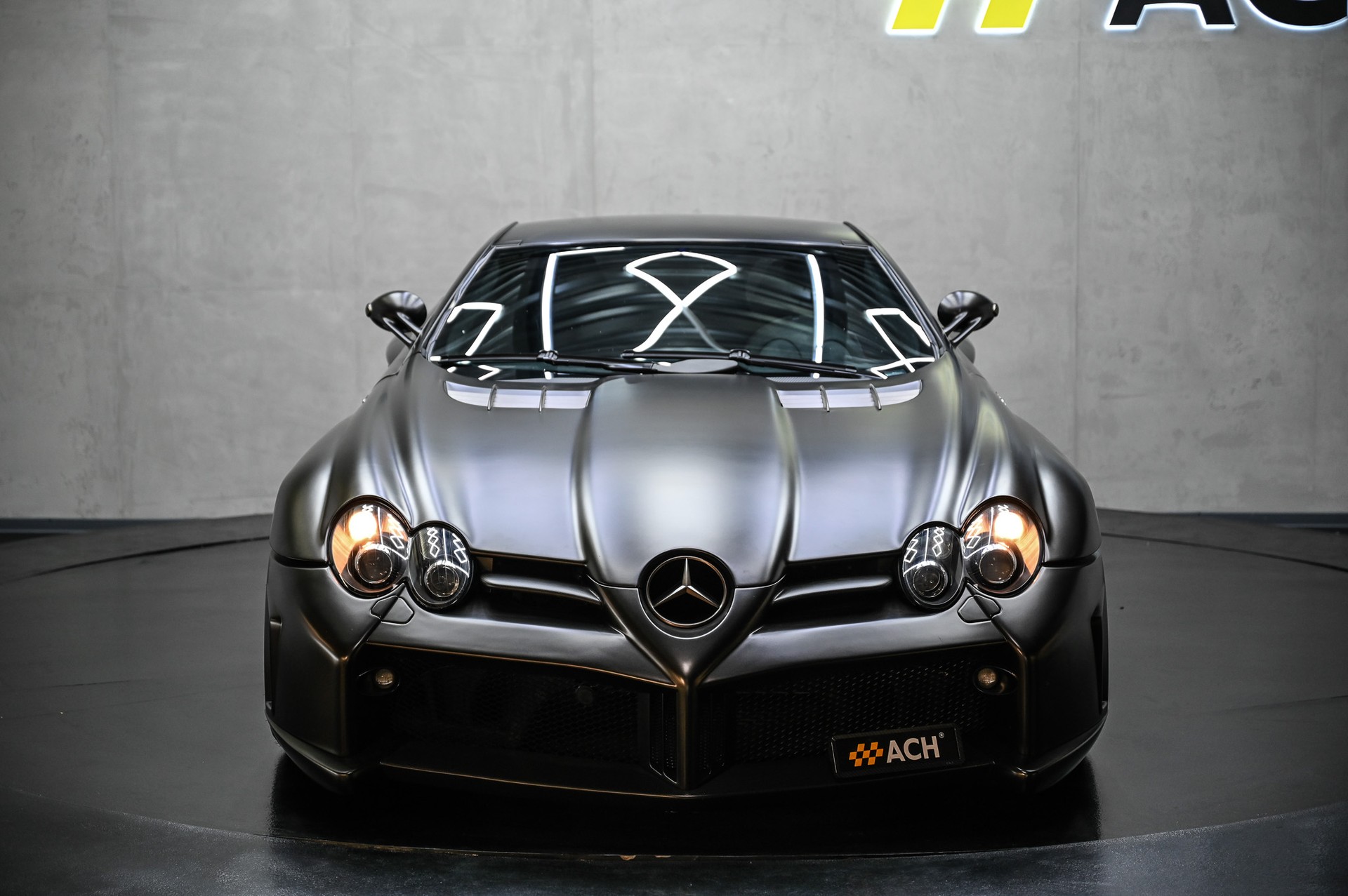MERCEDES-BENZ SLR McLaren FAB Design Nr. 11 / 15-showroom-element-1
