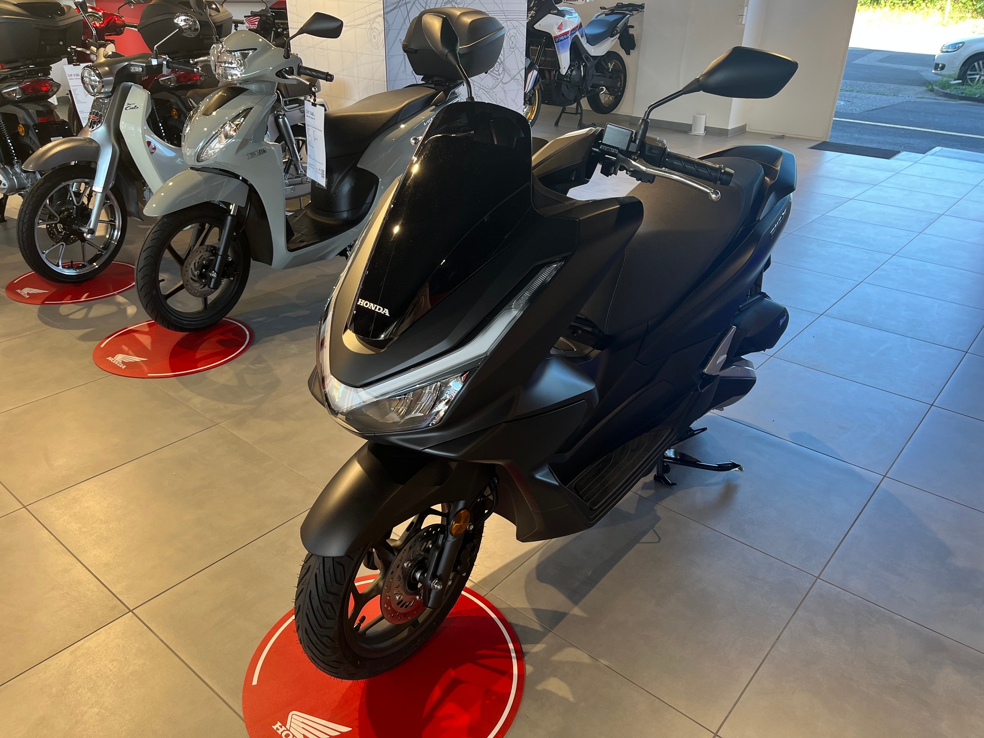 HONDA PCX 125 DX TFT. connectivity-image-1