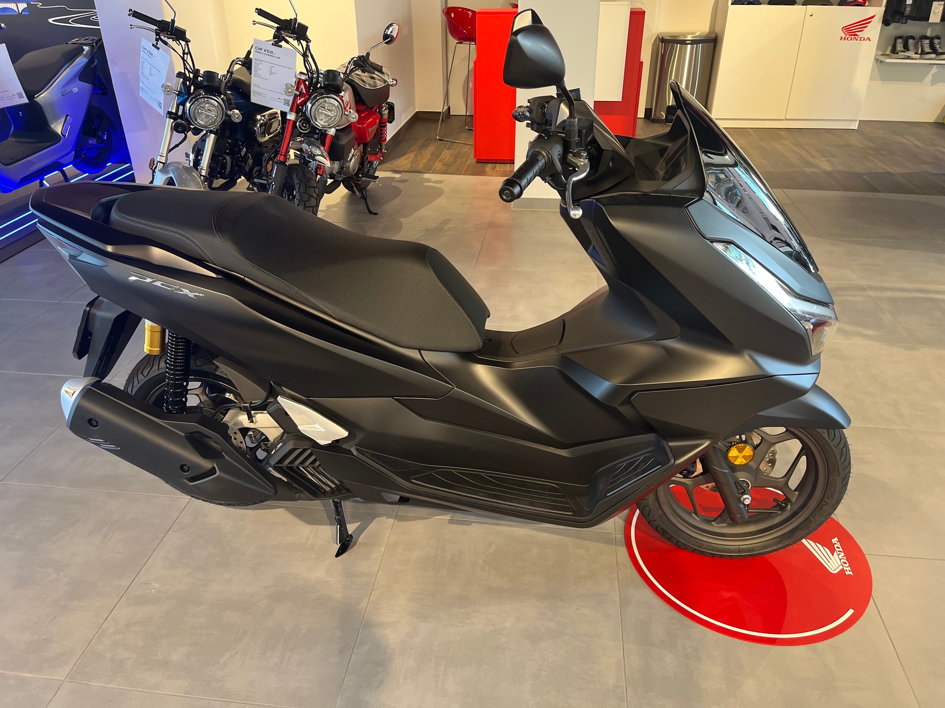 HONDA PCX 125 DX TFT. connectivity-image-2