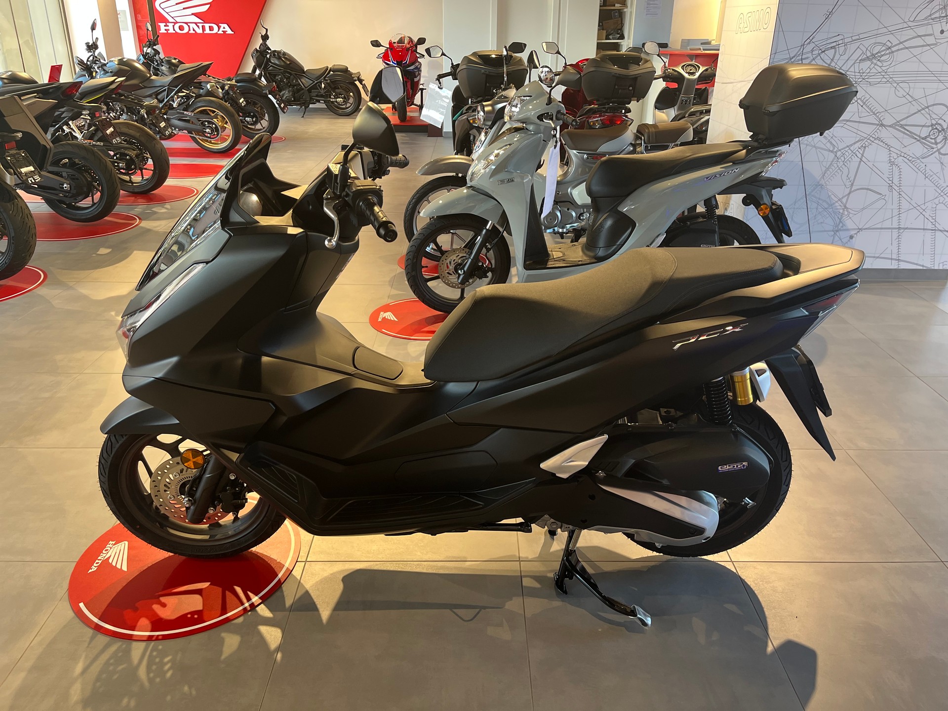 HONDA PCX 125 DX TFT. connectivity-image-5