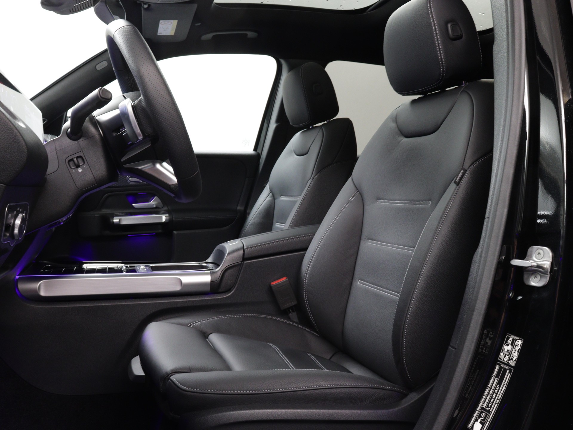 MERCEDES-BENZ GLB 220 d AMG Line 4matic-image-7