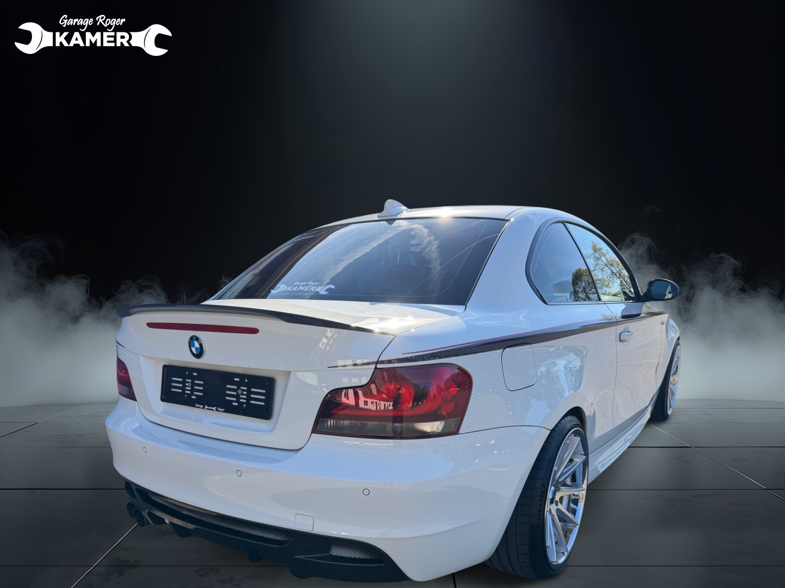 BMW 135i Coupé BMW Sauber F1 Edition-showroom-element-2