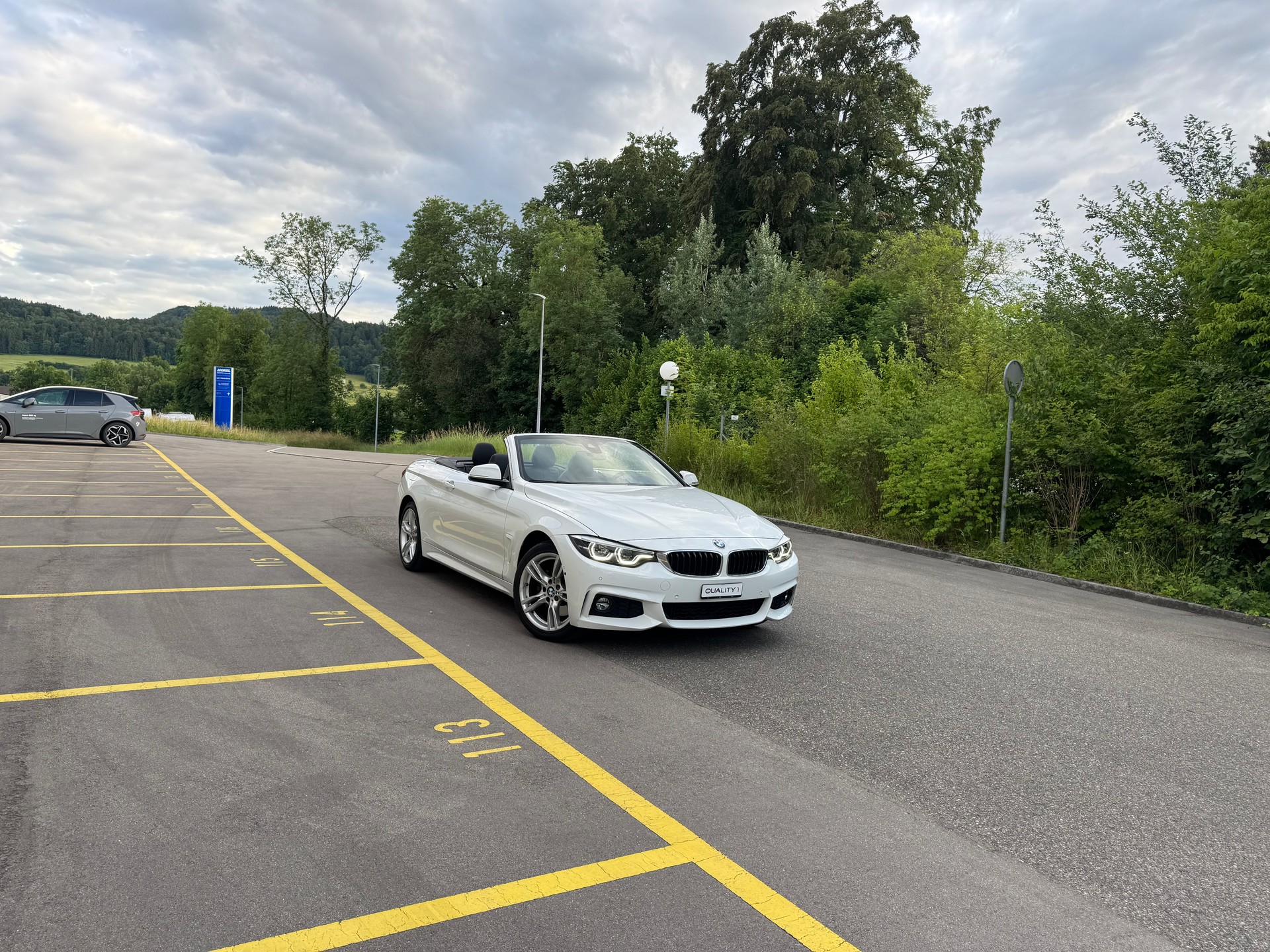 BMW 430i Cabriolet xDrive M Sport Steptronic-showroom-element-1