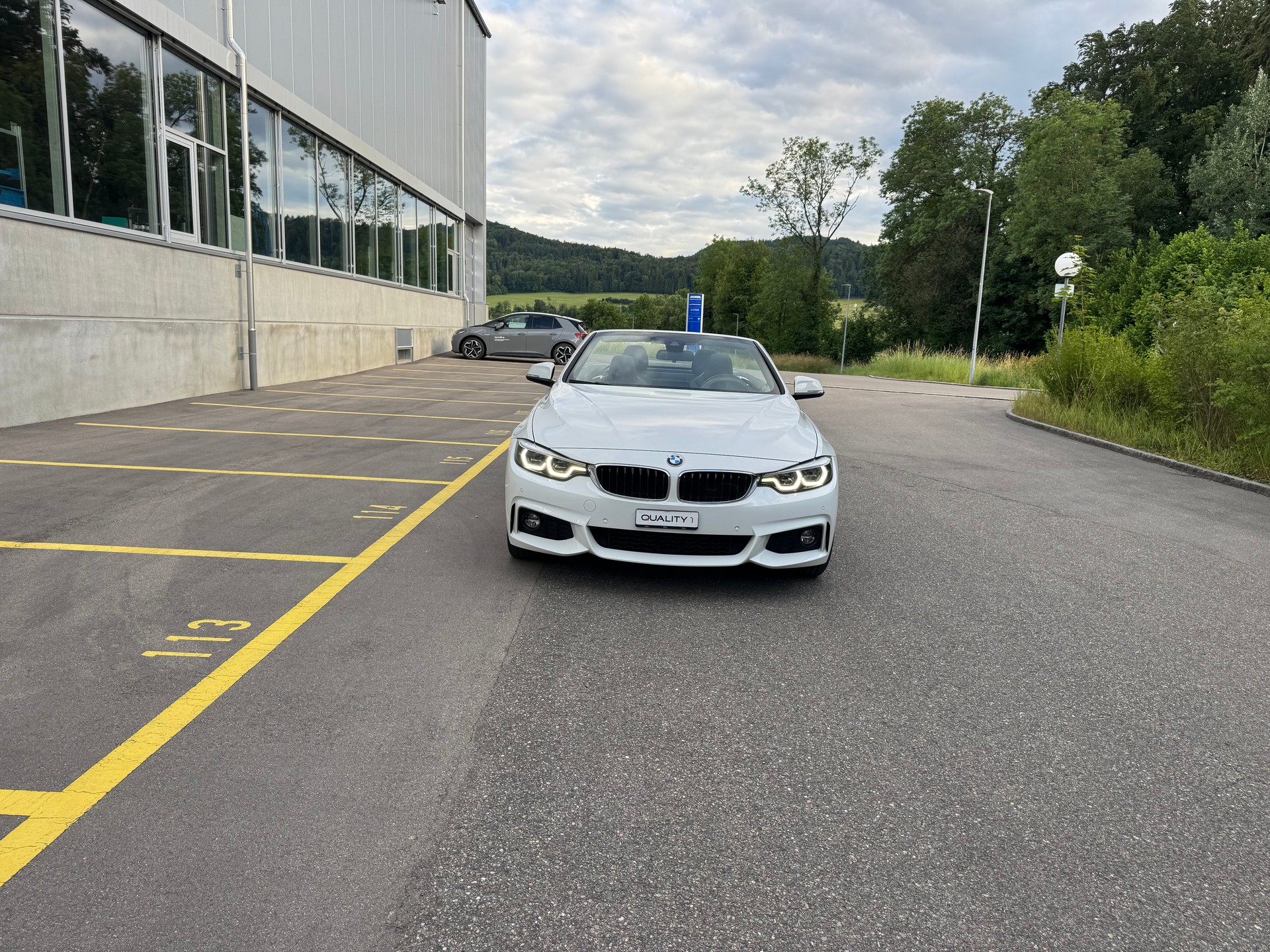 BMW 430i Cabriolet xDrive M Sport Steptronic-showroom-element-2