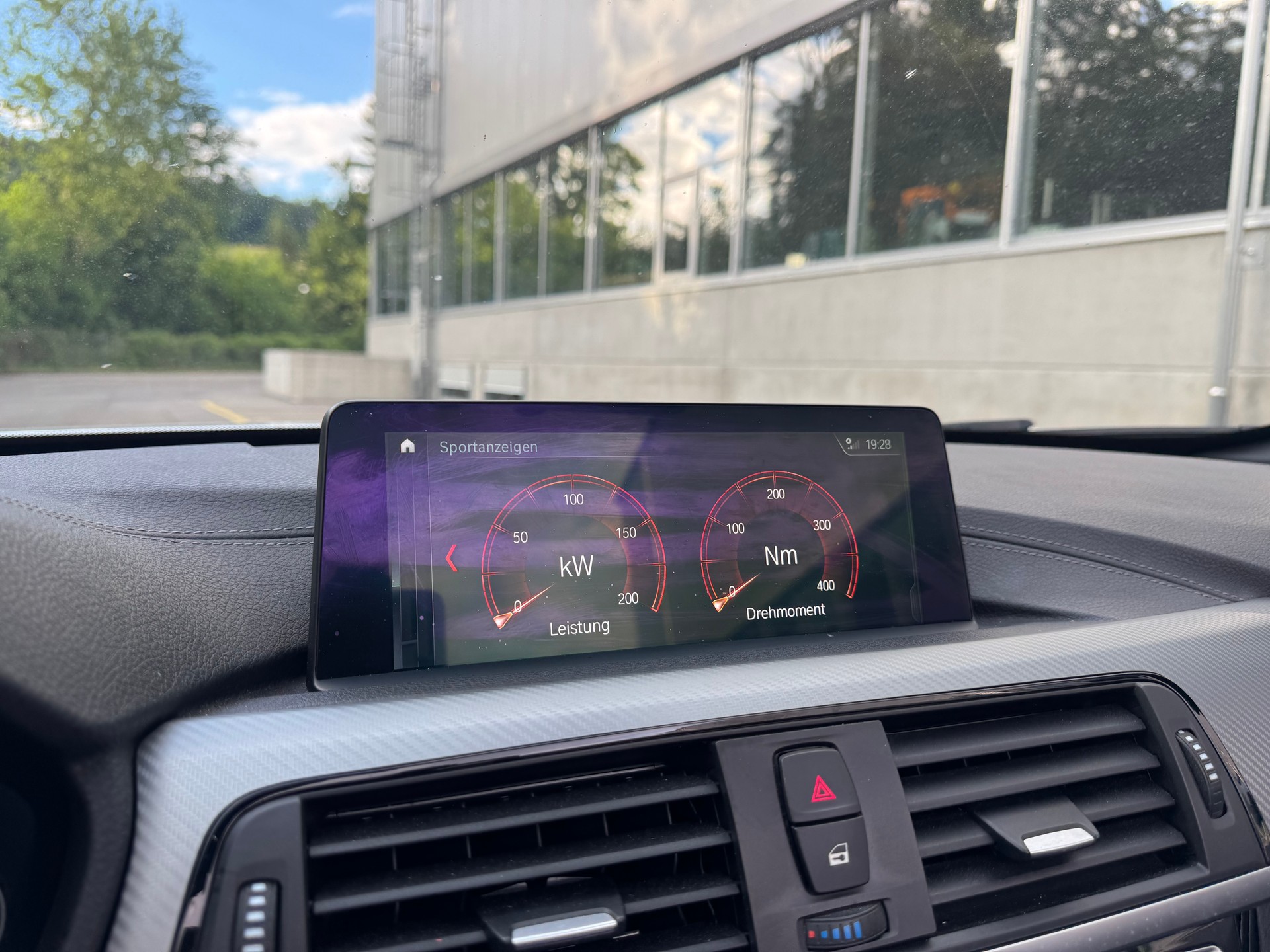 BMW 430i Cabriolet xDrive M Sport Steptronic-image-14