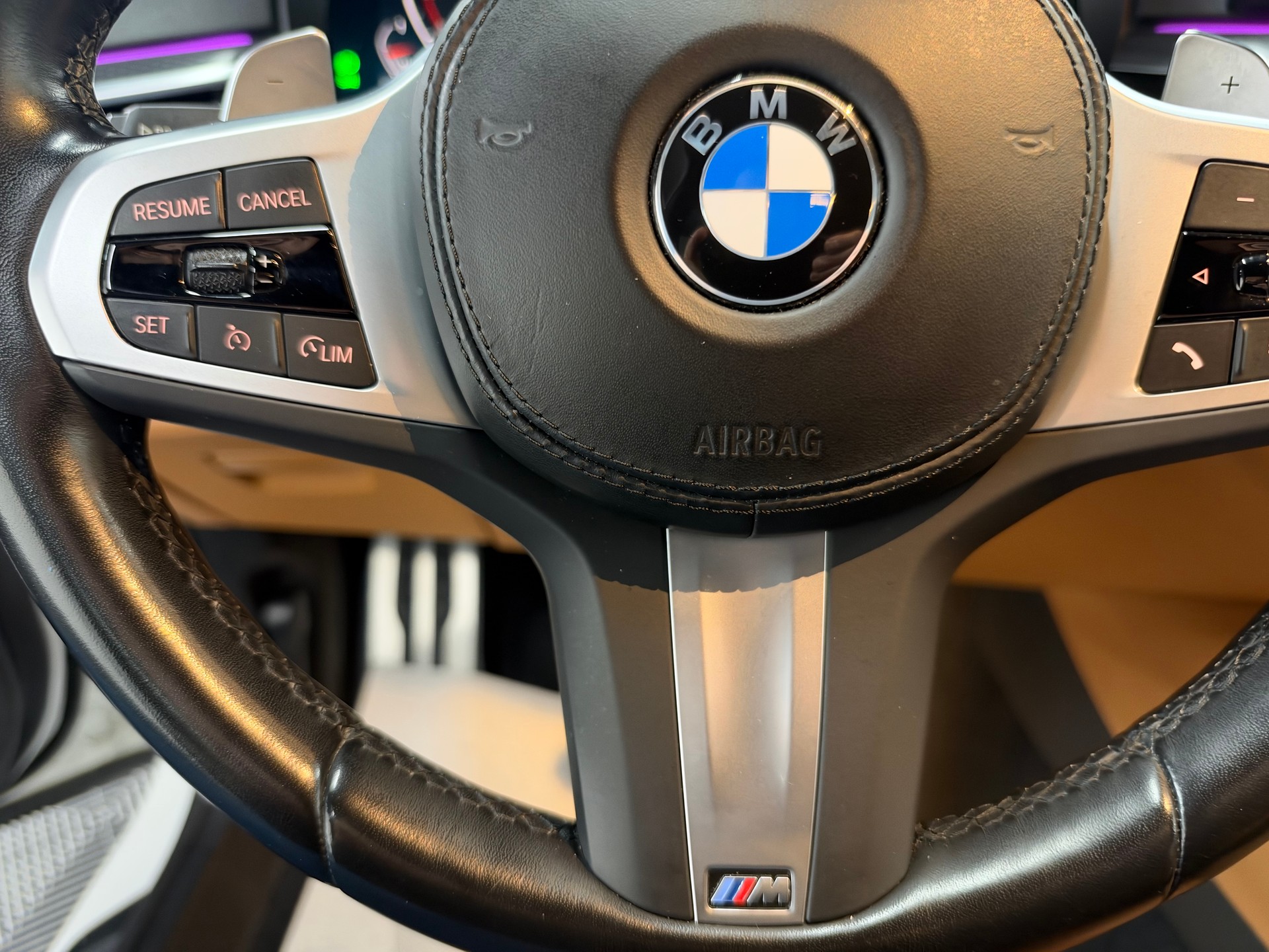 BMW 520d xDrive 48V Touring M Sport Steptronic-image-24