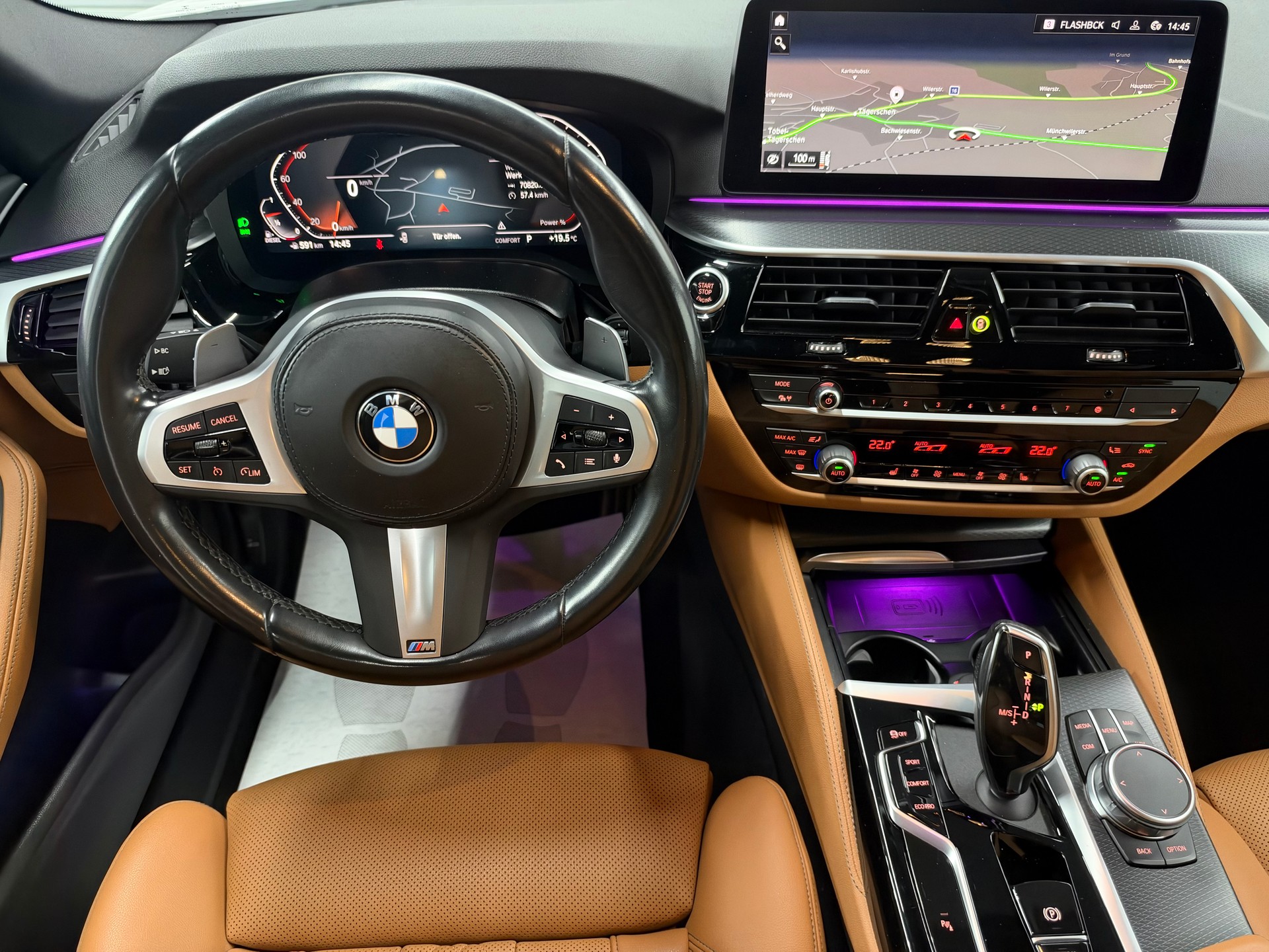 BMW 520d xDrive 48V Touring M Sport Steptronic-image-15