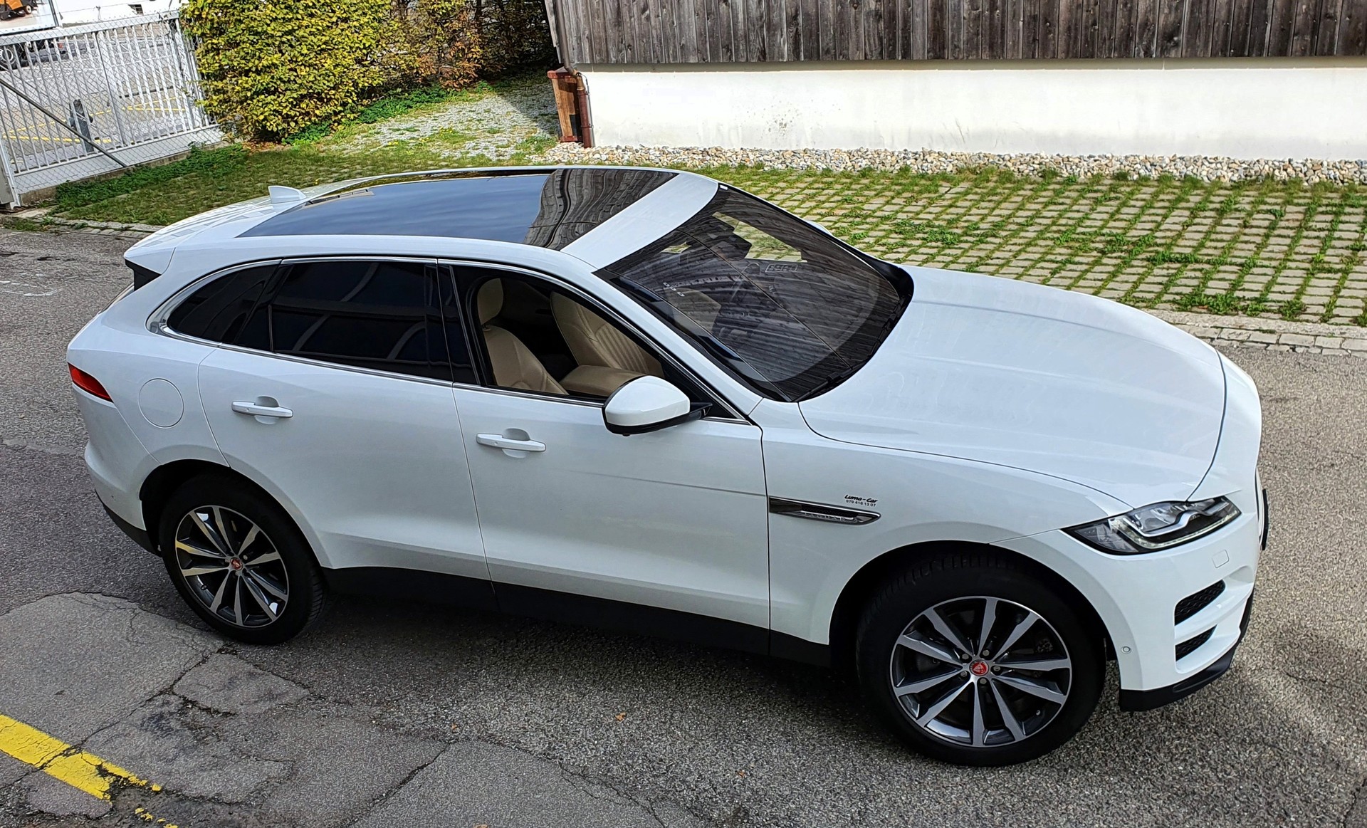 JAGUAR F-Pace 3.0 TD Portfolio AWD Automatik / 300 PS und 700 Nm-image-11