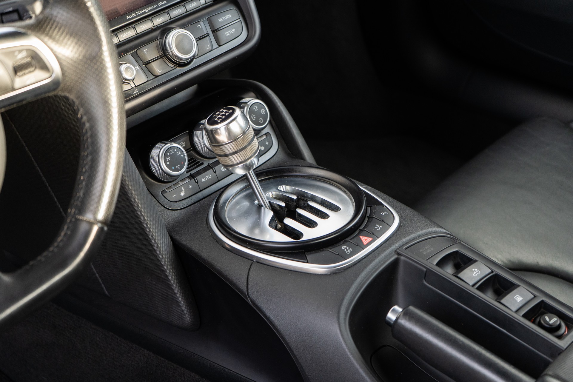 AUDI R8 Spyder 4.2-image-2