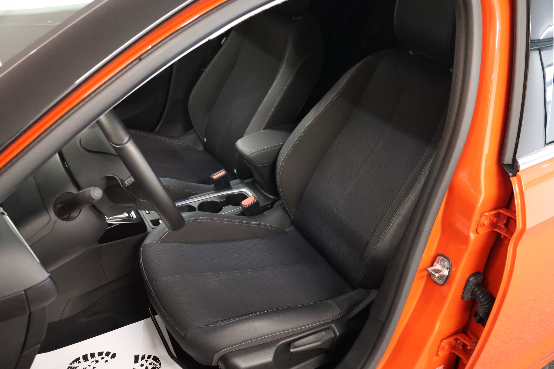 OPEL Corsa 1.2 TP Elegance-image-10