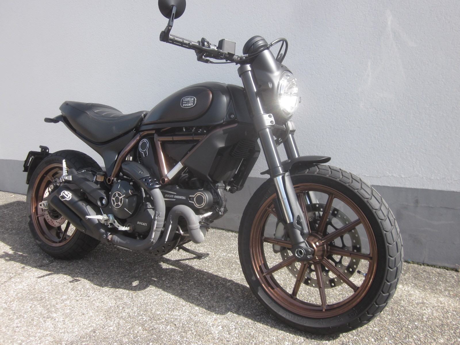DUCATI Scrambler 800 Italia Indepedent-image-1
