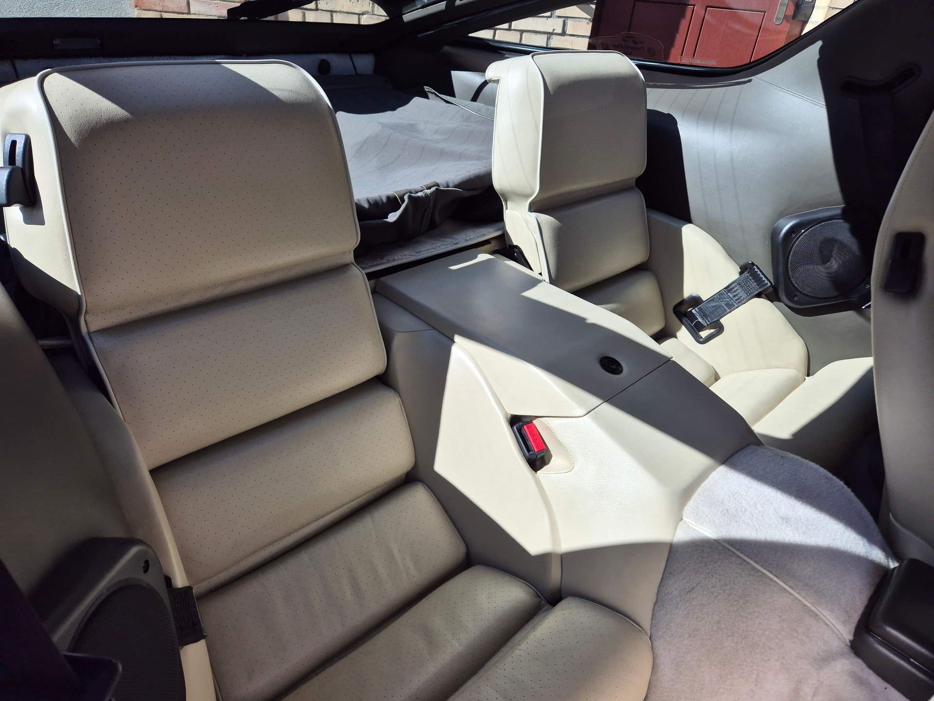 PORSCHE 928 S4-image-4