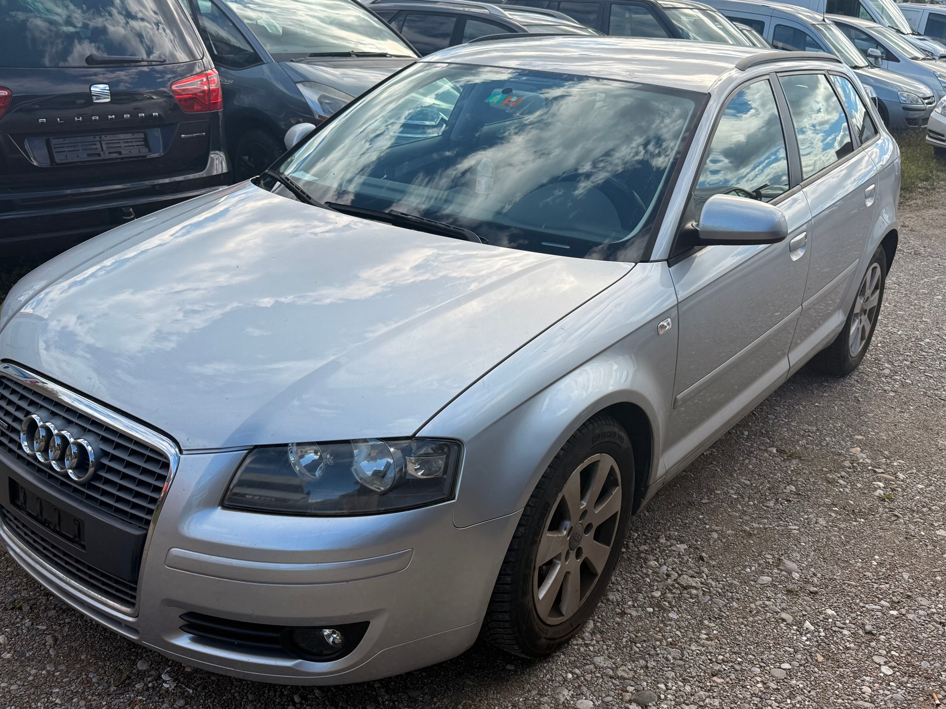 AUDI A3 Sportback 2.0 Turbo FSI Ambition quattro-image-2