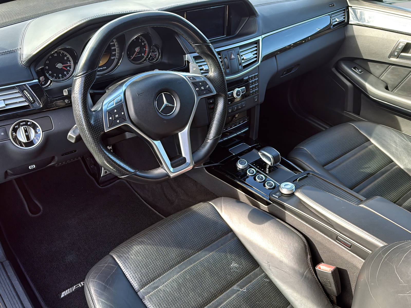 MERCEDES-BENZ E 63 CGI AMG 7G-Tronic-image-9