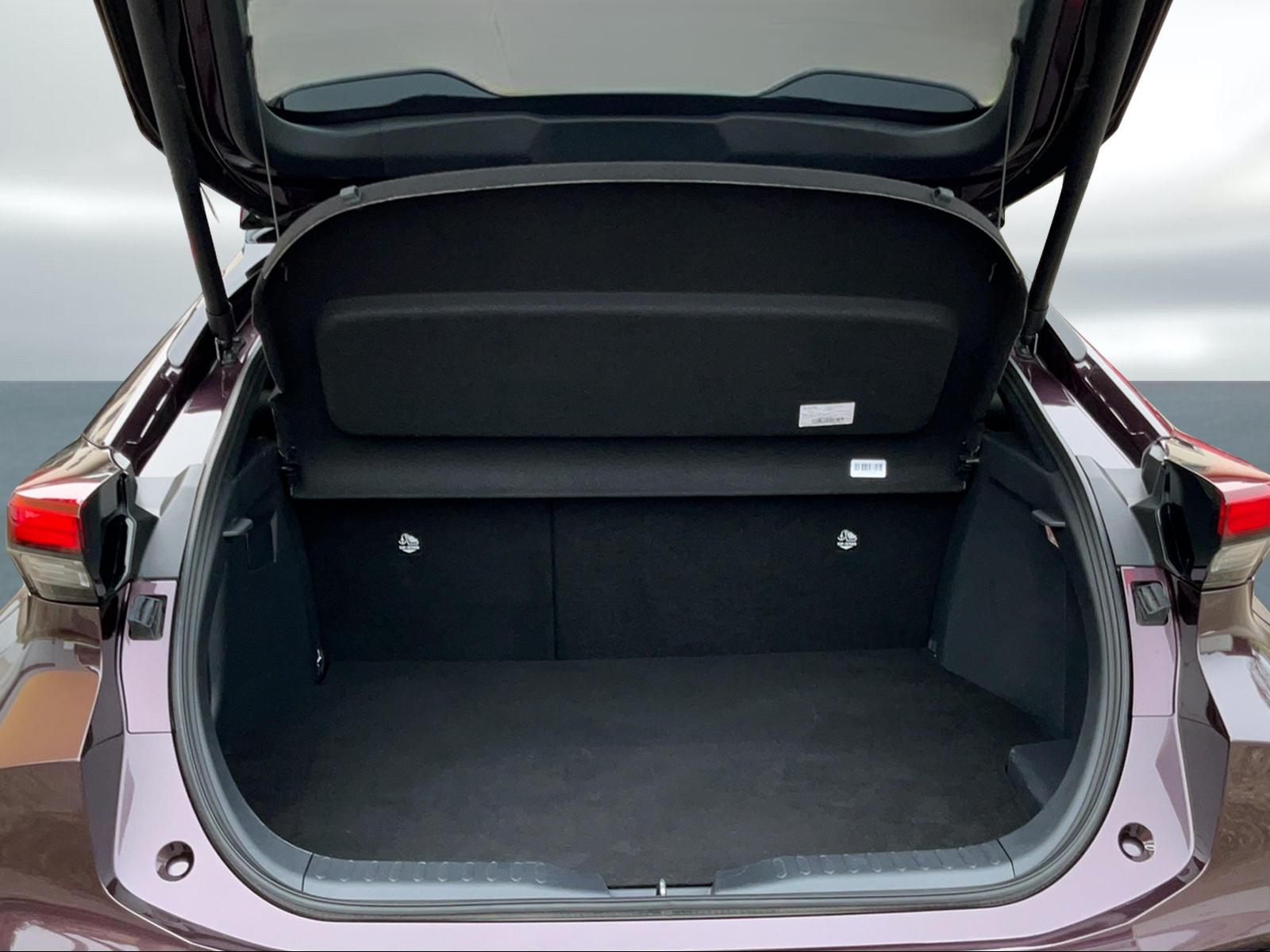 TOYOTA C-HR 2.0 PHEV Style-image-15
