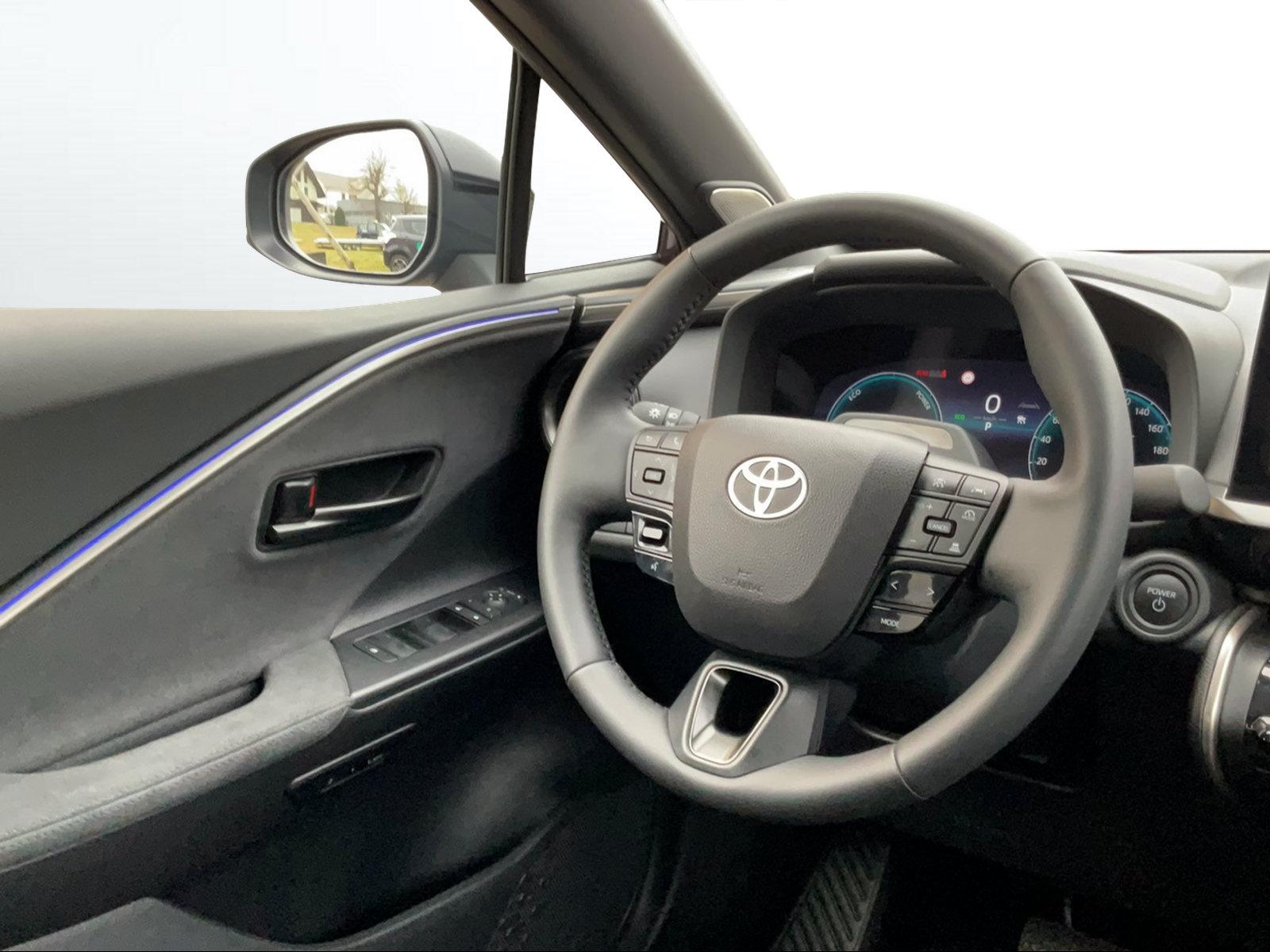 TOYOTA C-HR 2.0 PHEV Style-image-5