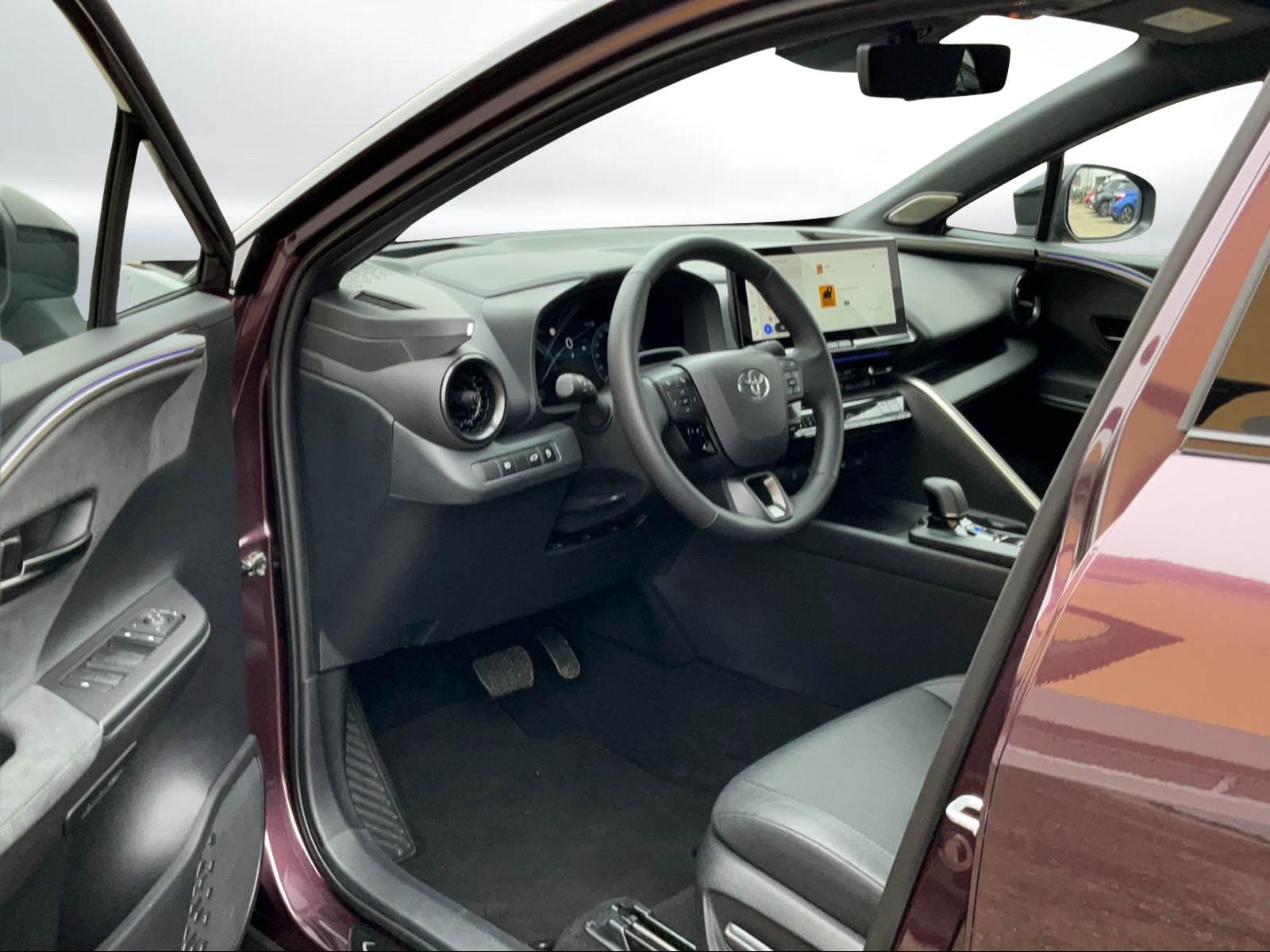 TOYOTA C-HR 2.0 PHEV Style-image-9