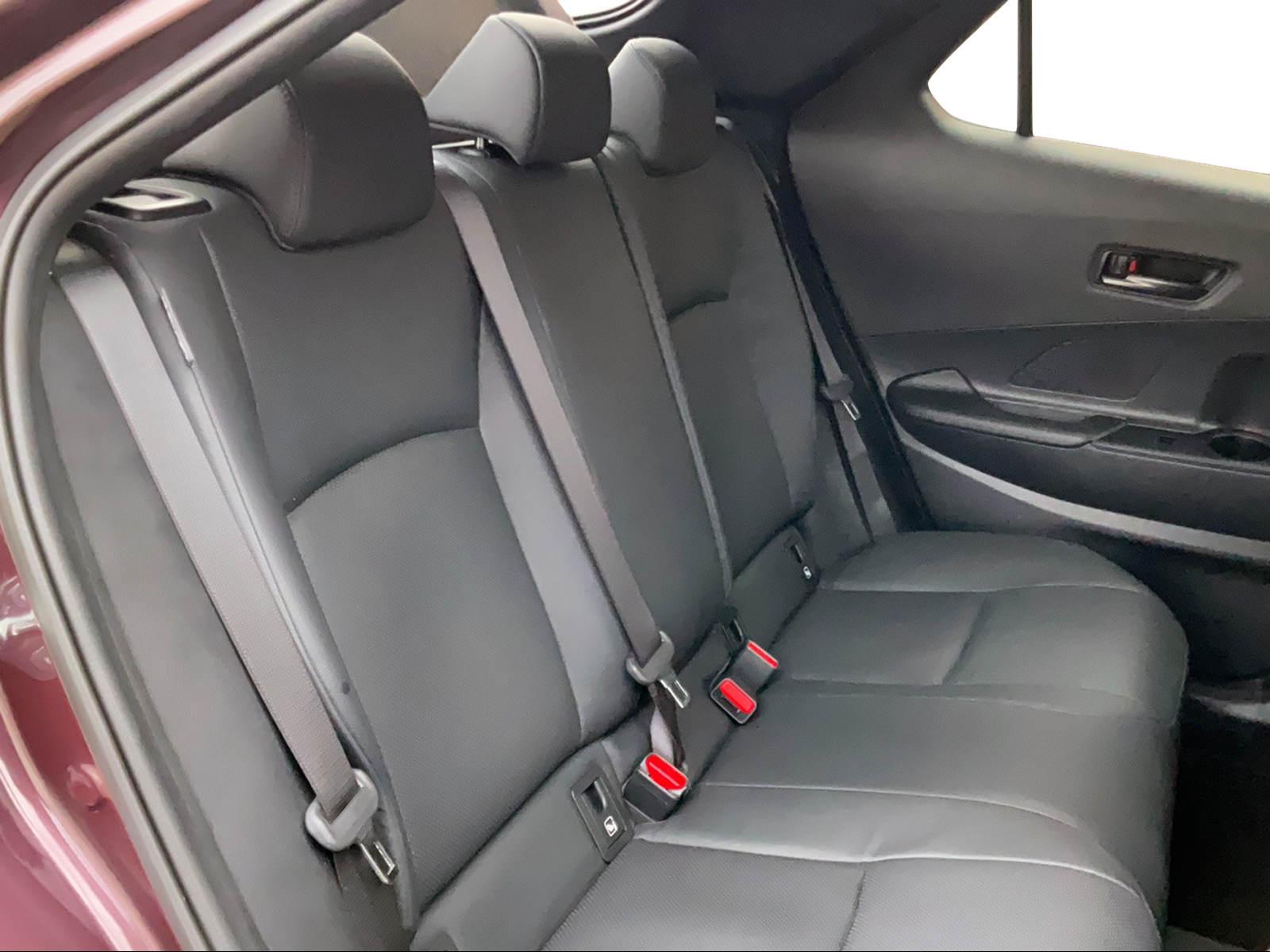 TOYOTA C-HR 2.0 PHEV Style-image-13