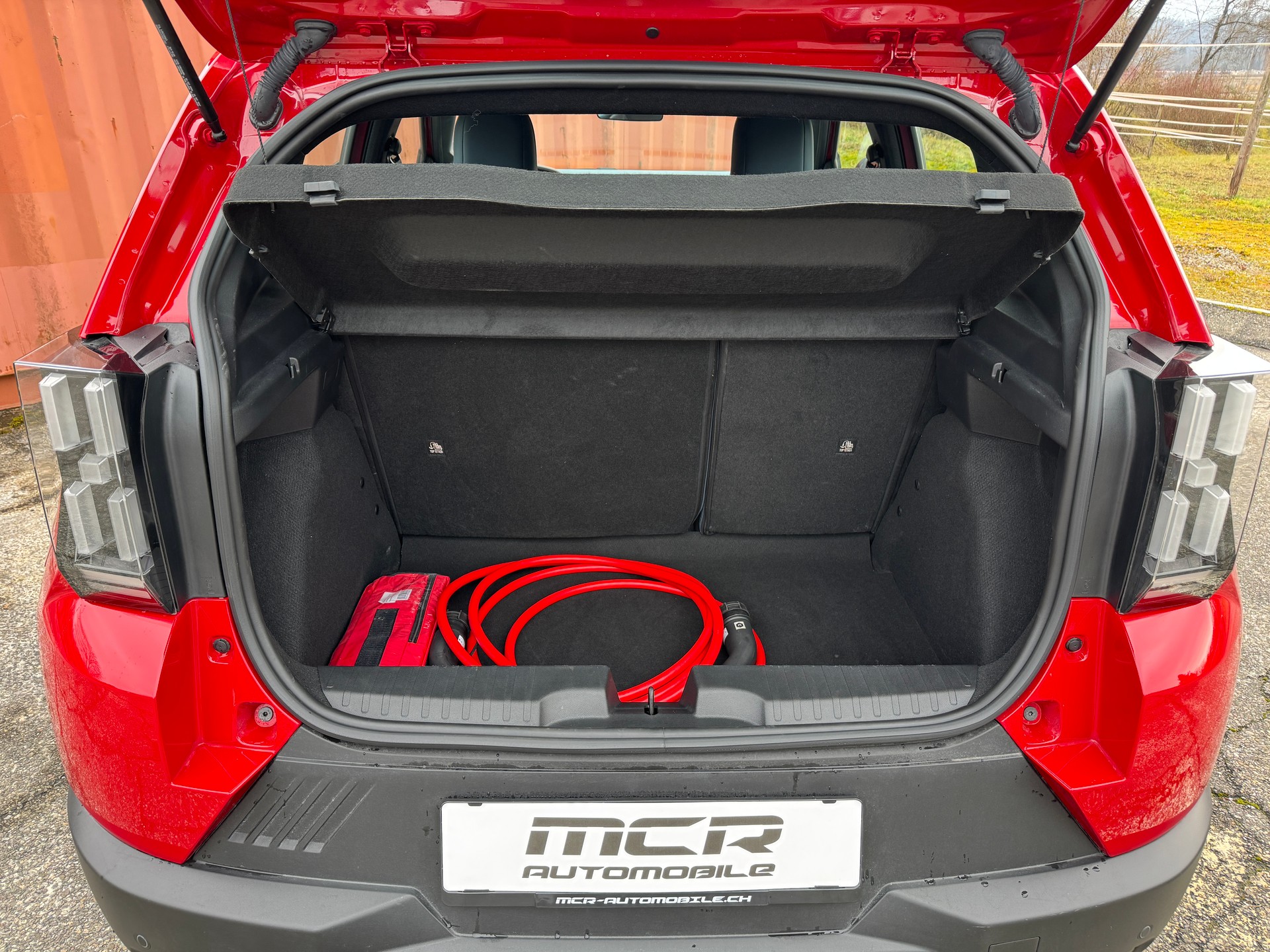 FIAT Grande Panda Elektro Red-image-6