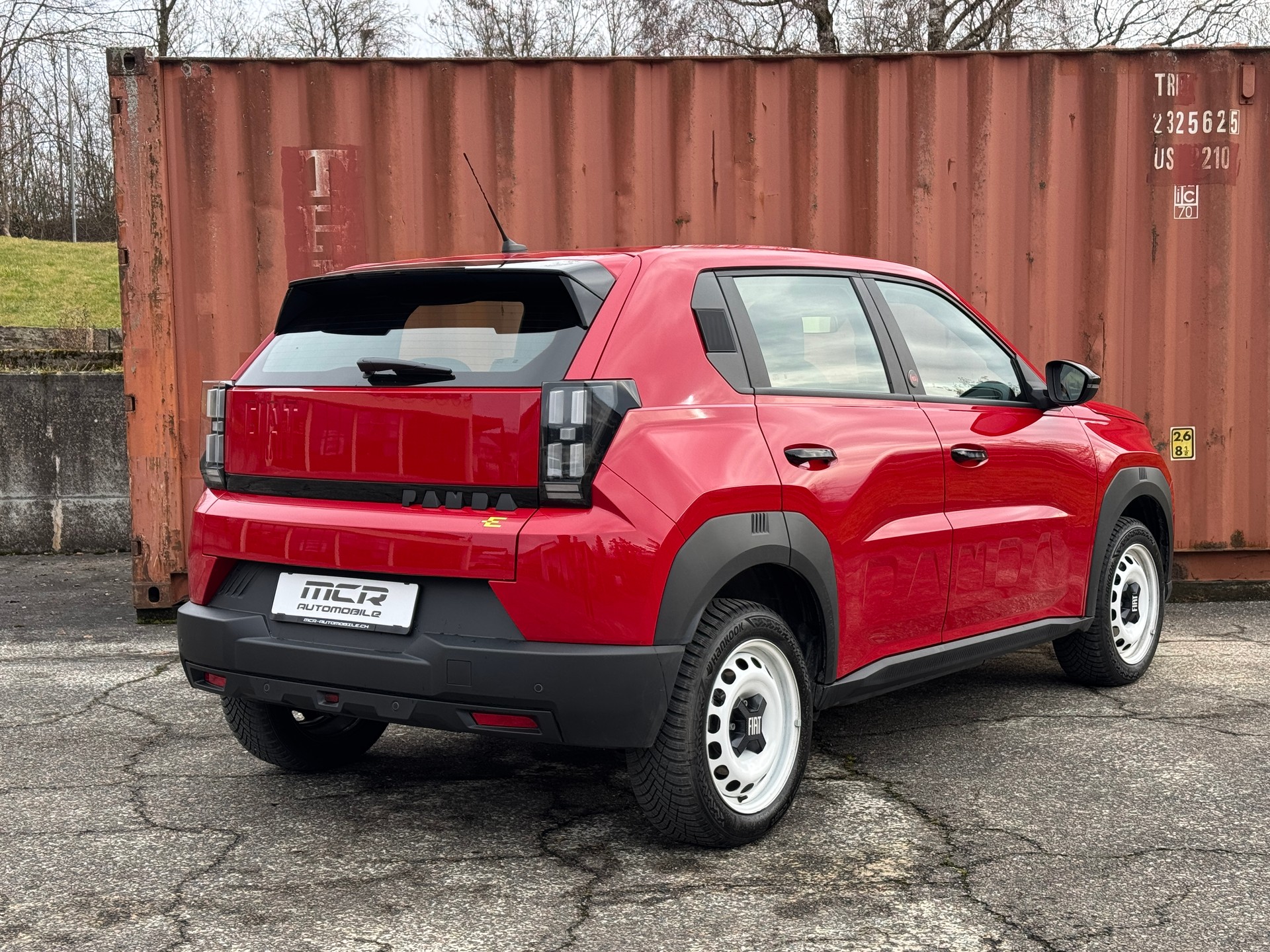 FIAT Grande Panda Elektro Red-showroom-element-1