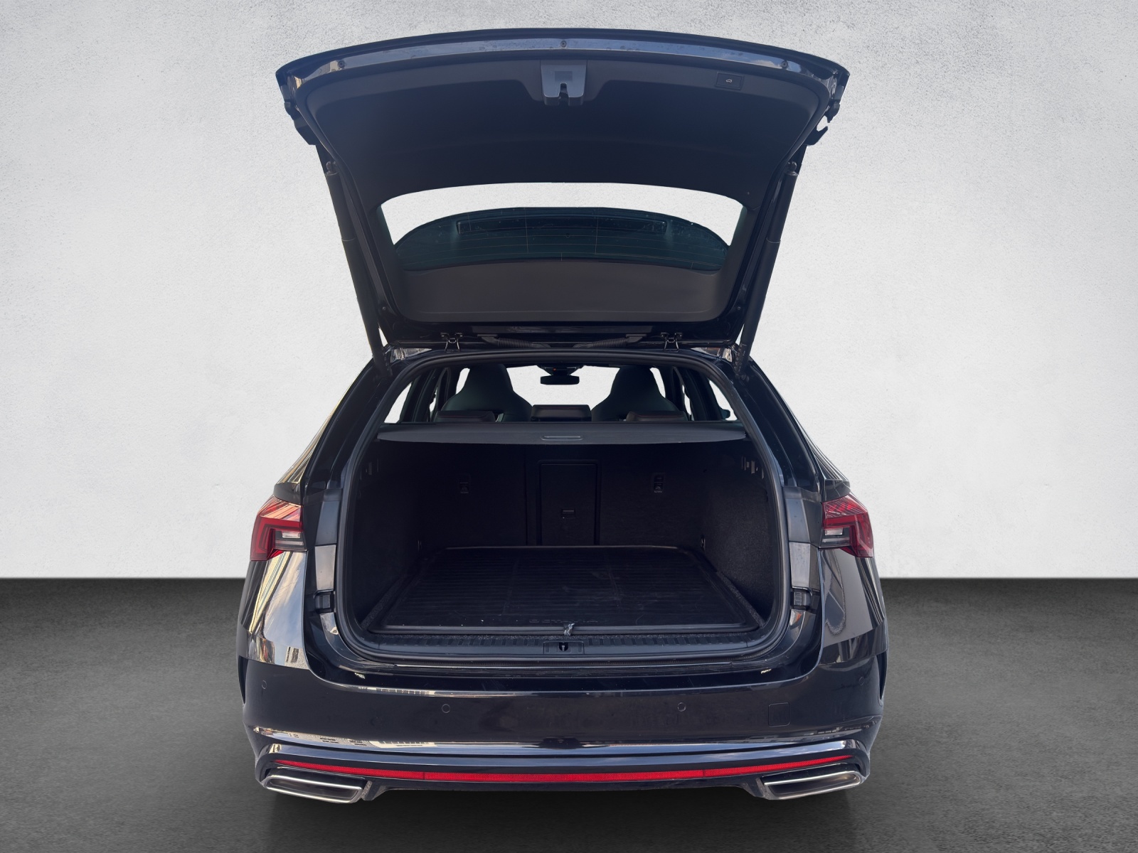 SKODA Octavia Combi 2.0 TSI DSG RS-image-15