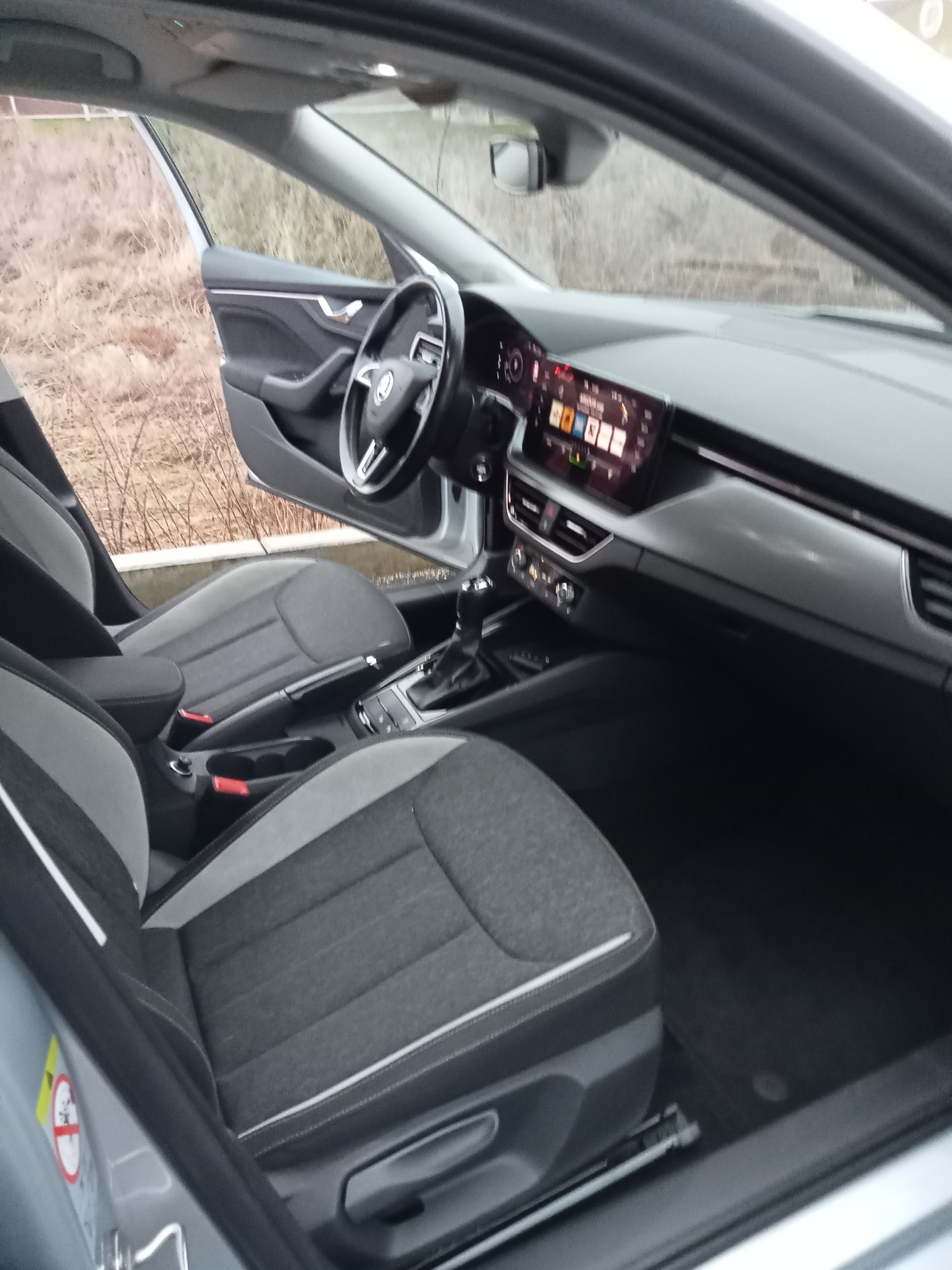 SKODA Kamiq 1.0 TGI Style-image-10