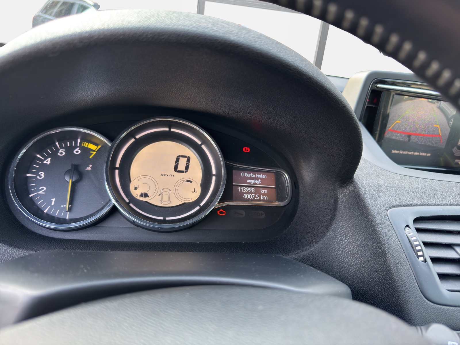 RENAULT Mégane Grandtour 1.2 16V Turbo Bose-image-11
