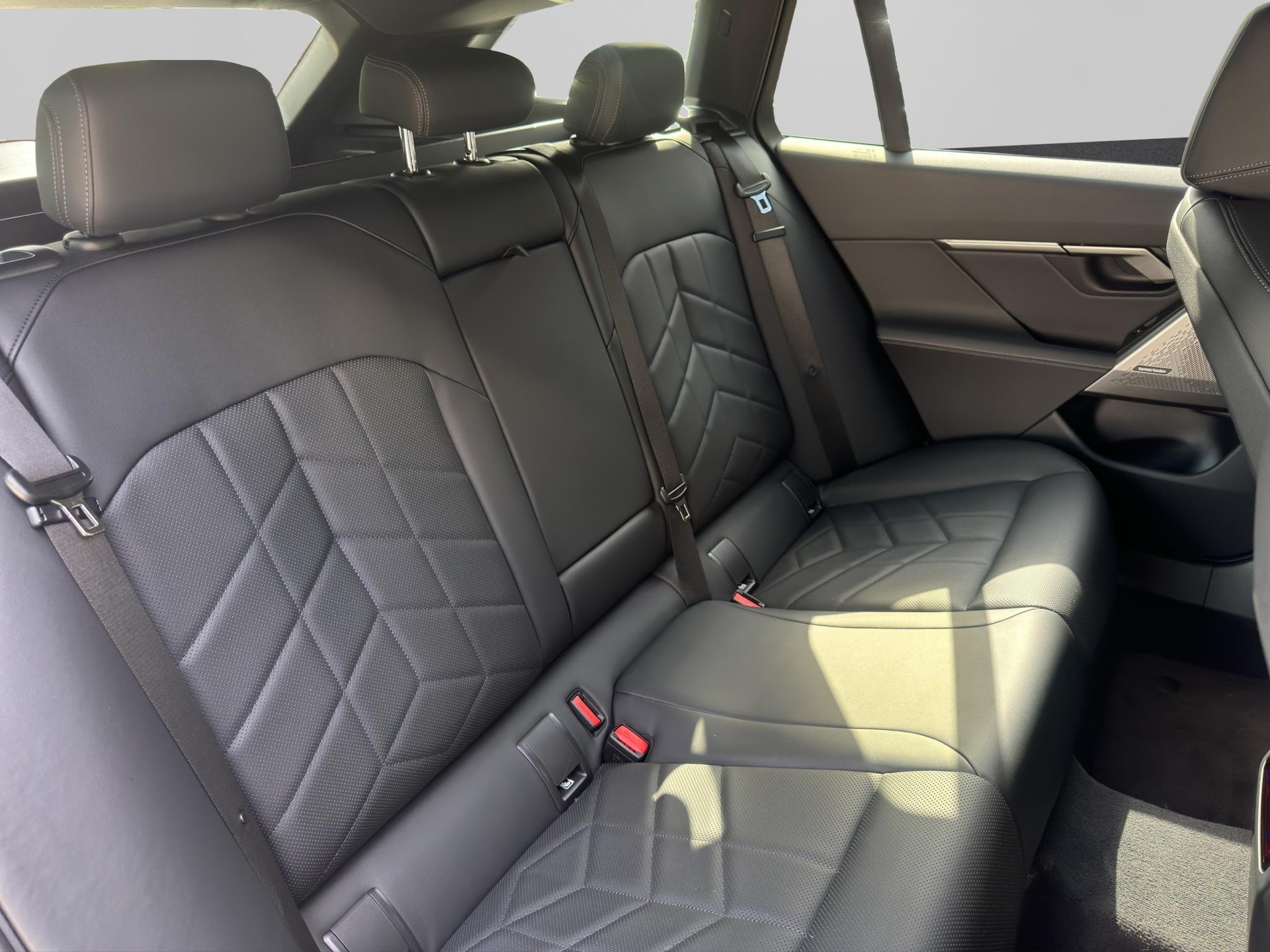 BMW 520d xDrive 48V Touring M Sport Steptronic-image-21