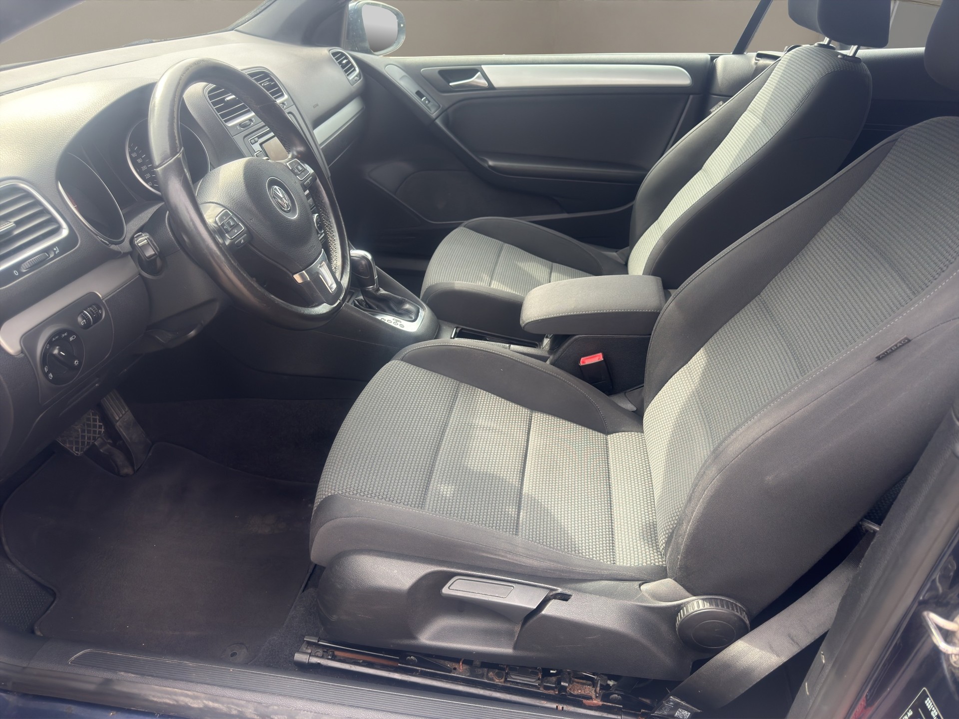 VW Golf Cabrio 1.4 TSI Design DSG-image-8