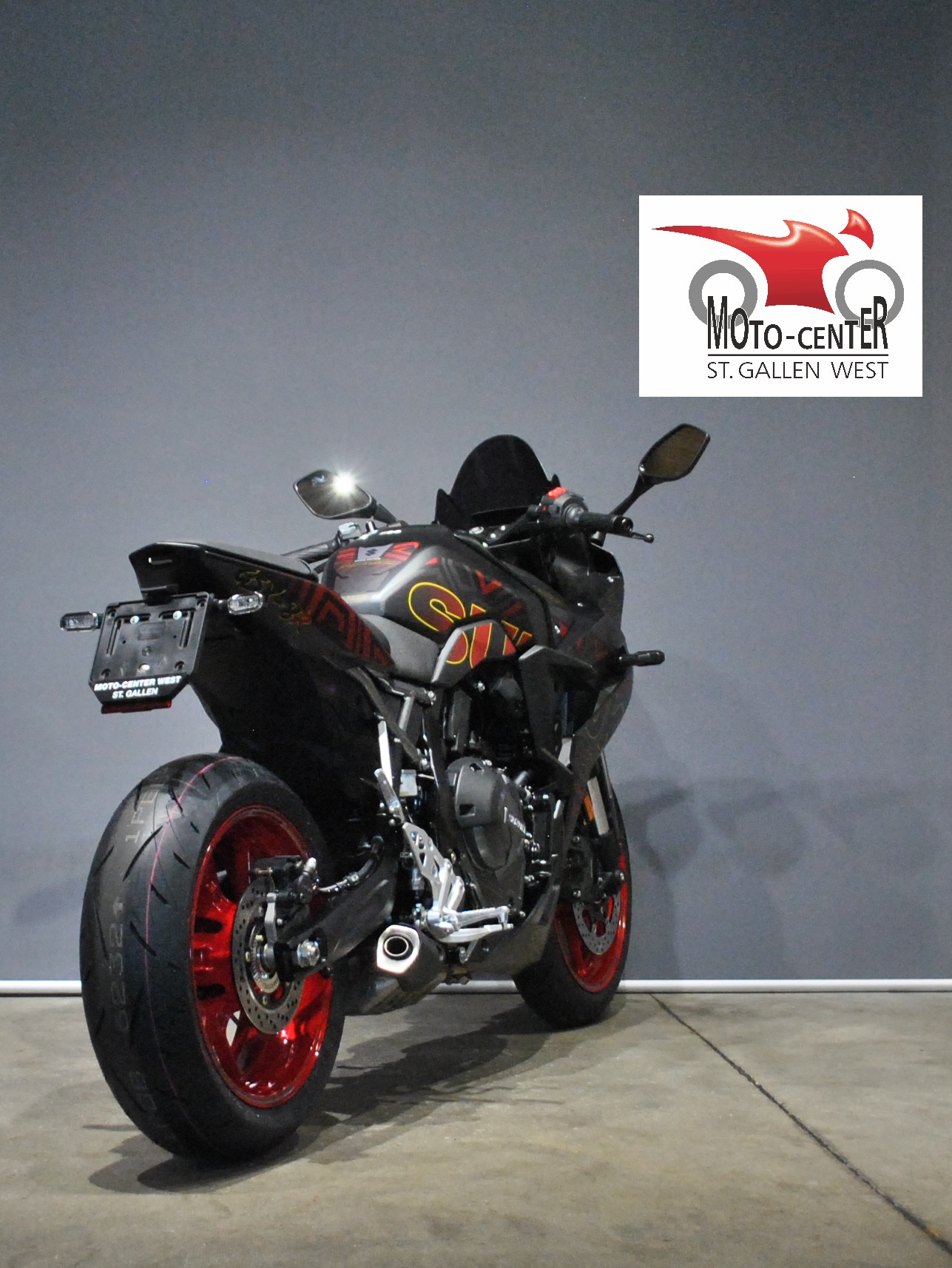 SUZUKI GSX 8R BLACK EVO-image-4